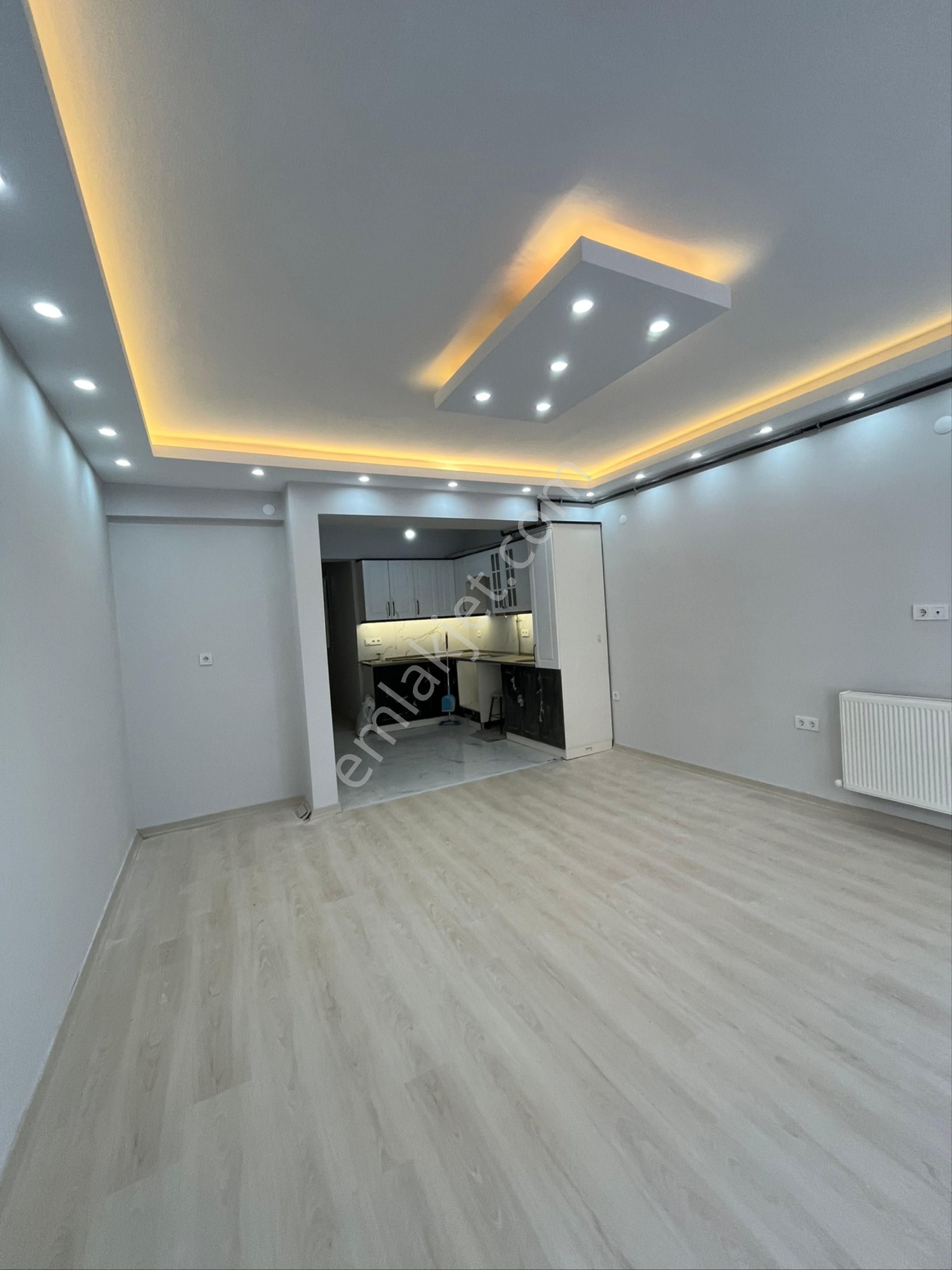 Üçyol Metro Yakını Full Tadilatlı 3+1 Satılık Daire - Görsel 2