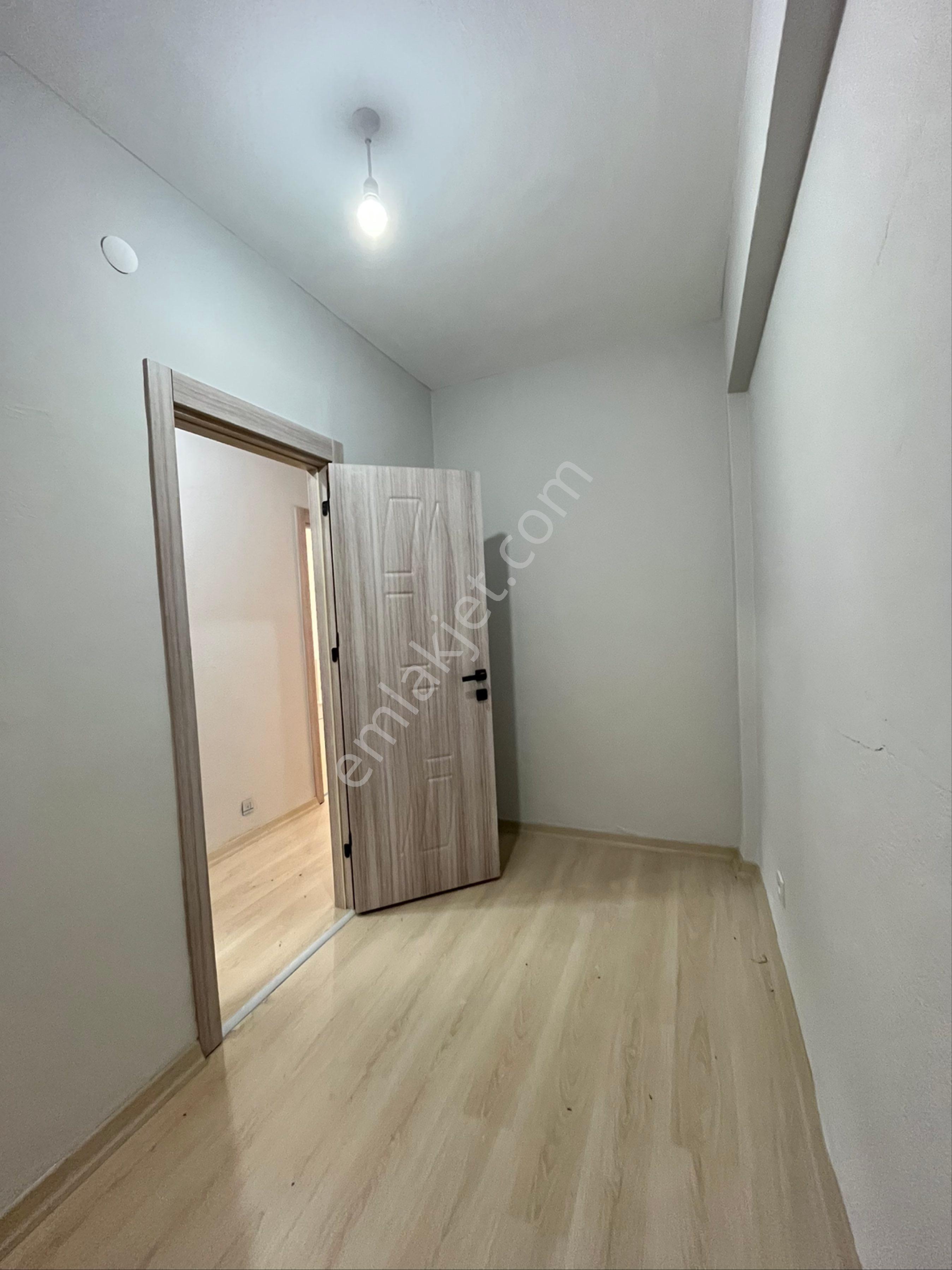 Üçyol Metro Yakını Full Tadilatlı 3+1 Satılık Daire - Görsel 13