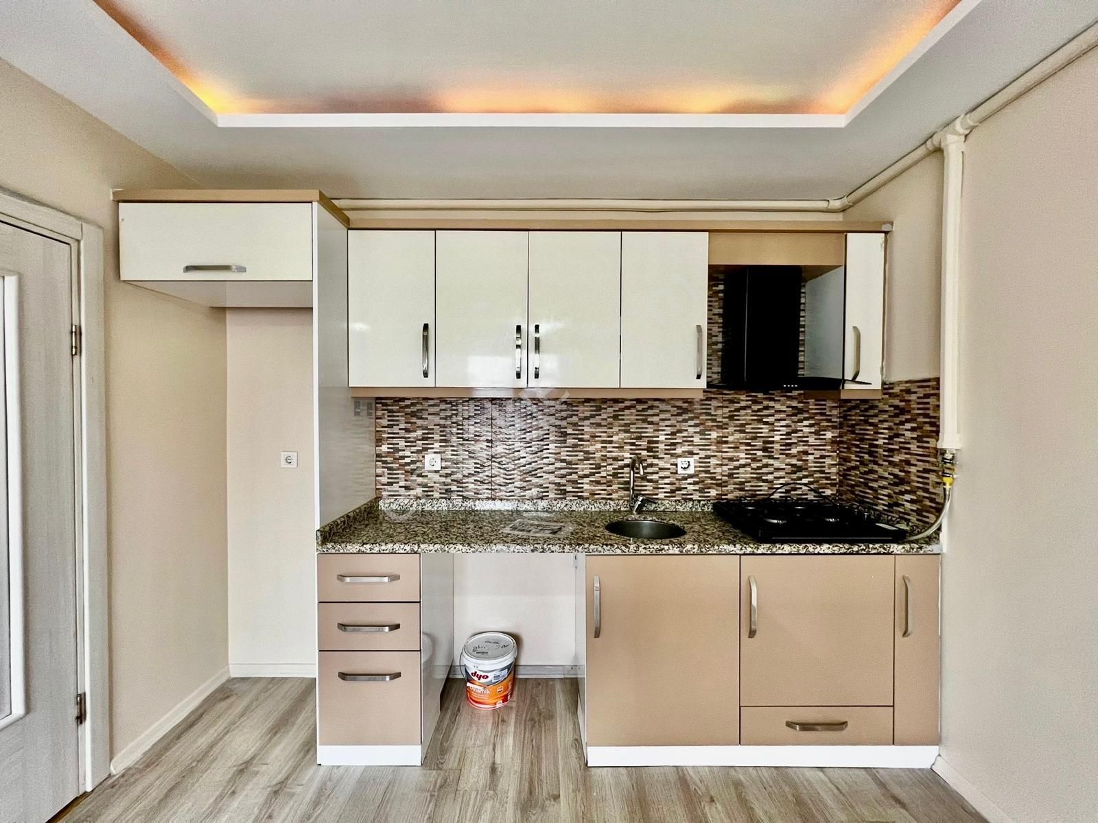 ꧁ay Emlaktan꧂akçay'da Full Kredili Ön Cephe Kombili Asansörlü Muhteşem Konumlu Satılık 1+1 Daire - Görsel 9