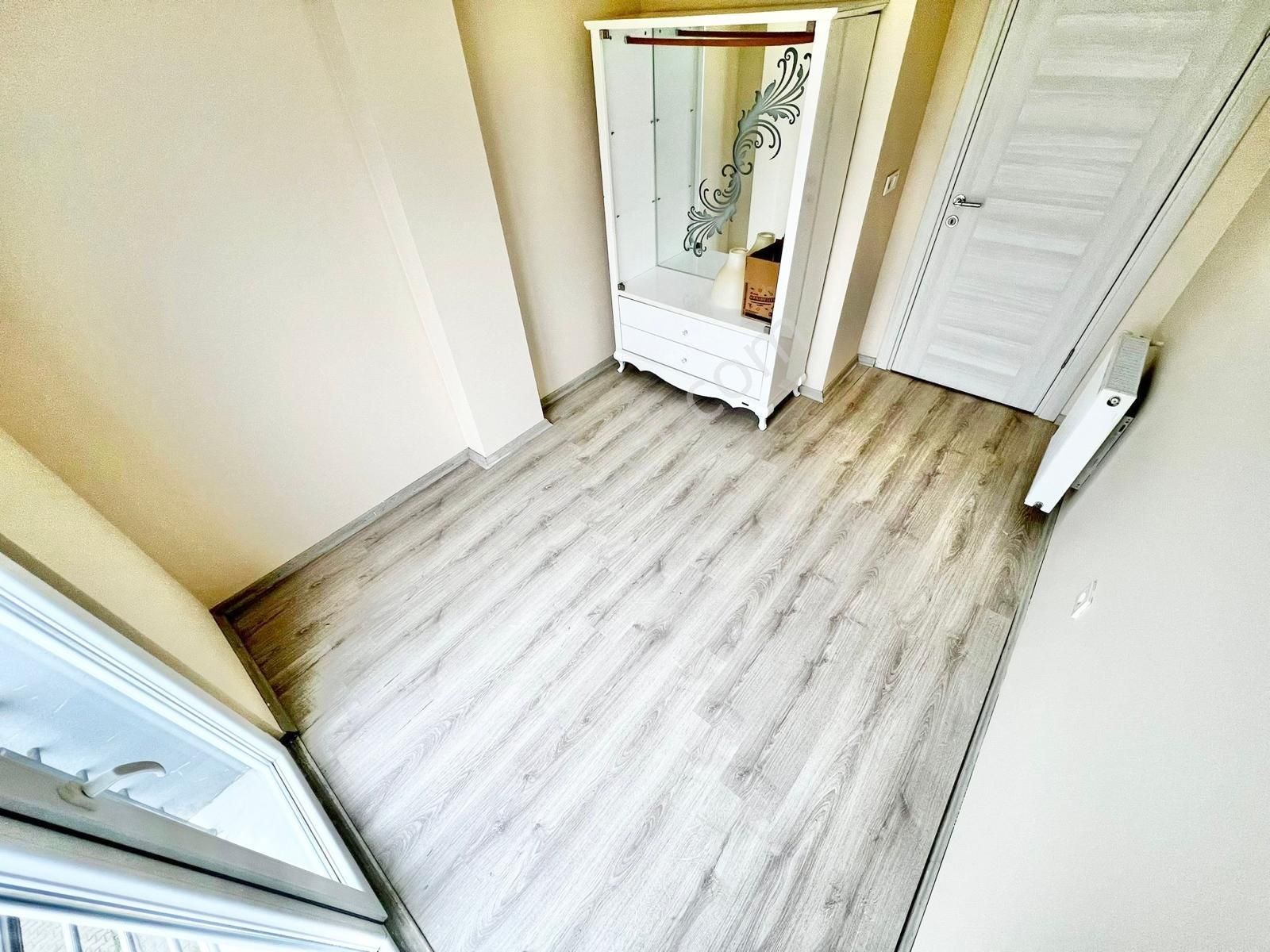 ꧁ay Emlaktan꧂akçay'da Full Kredili Ön Cephe Kombili Asansörlü Muhteşem Konumlu Satılık 1+1 Daire - Görsel 19