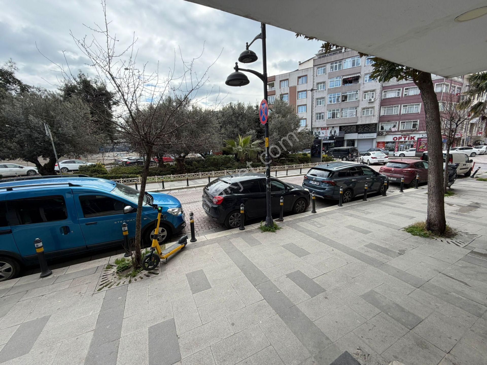 Zeytinburnunda 14 M Cepheli 265 M² Prestijli Yatırımlık Dükkan - Görsel 18