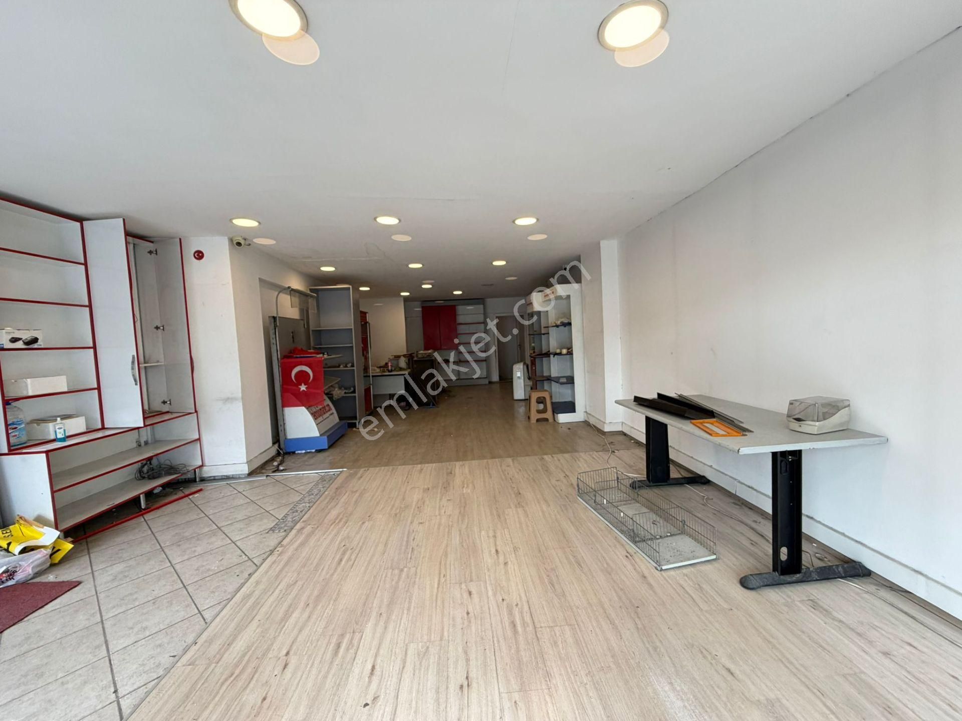 Zeytinburnunda 14 M Cepheli 265 M² Prestijli Yatırımlık Dükkan - Görsel 4