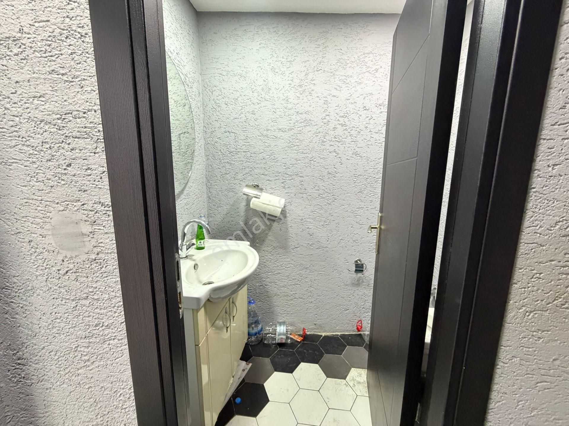 Zeytinburnunda 14 M Cepheli 265 M² Prestijli Yatırımlık Dükkan - Görsel 15