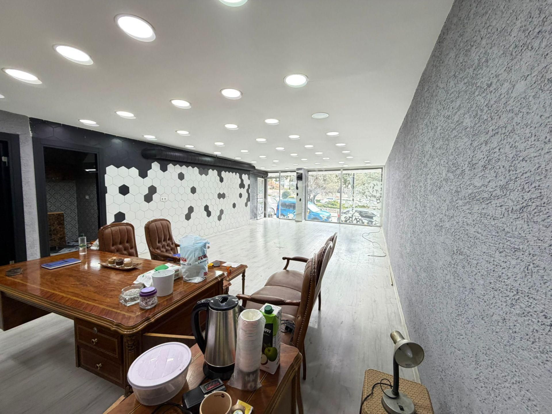 Zeytinburnunda 14 M Cepheli 265 M² Prestijli Yatırımlık Dükkan - Görsel 5