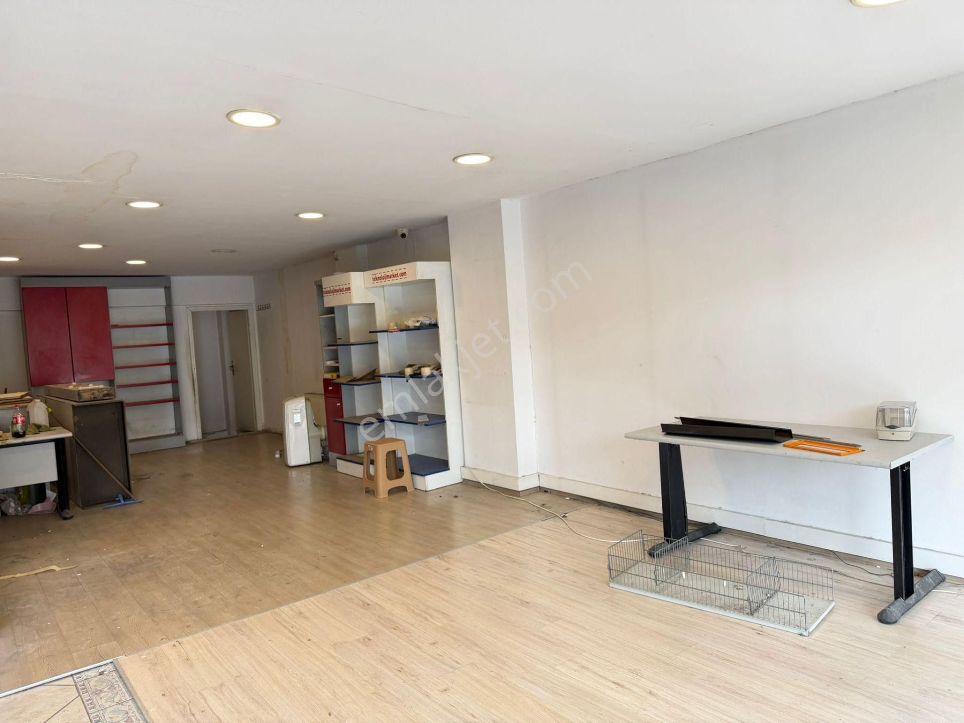 Zeytinburnunda 14 M Cepheli 265 M² Prestijli Yatırımlık Dükkan - Görsel 8