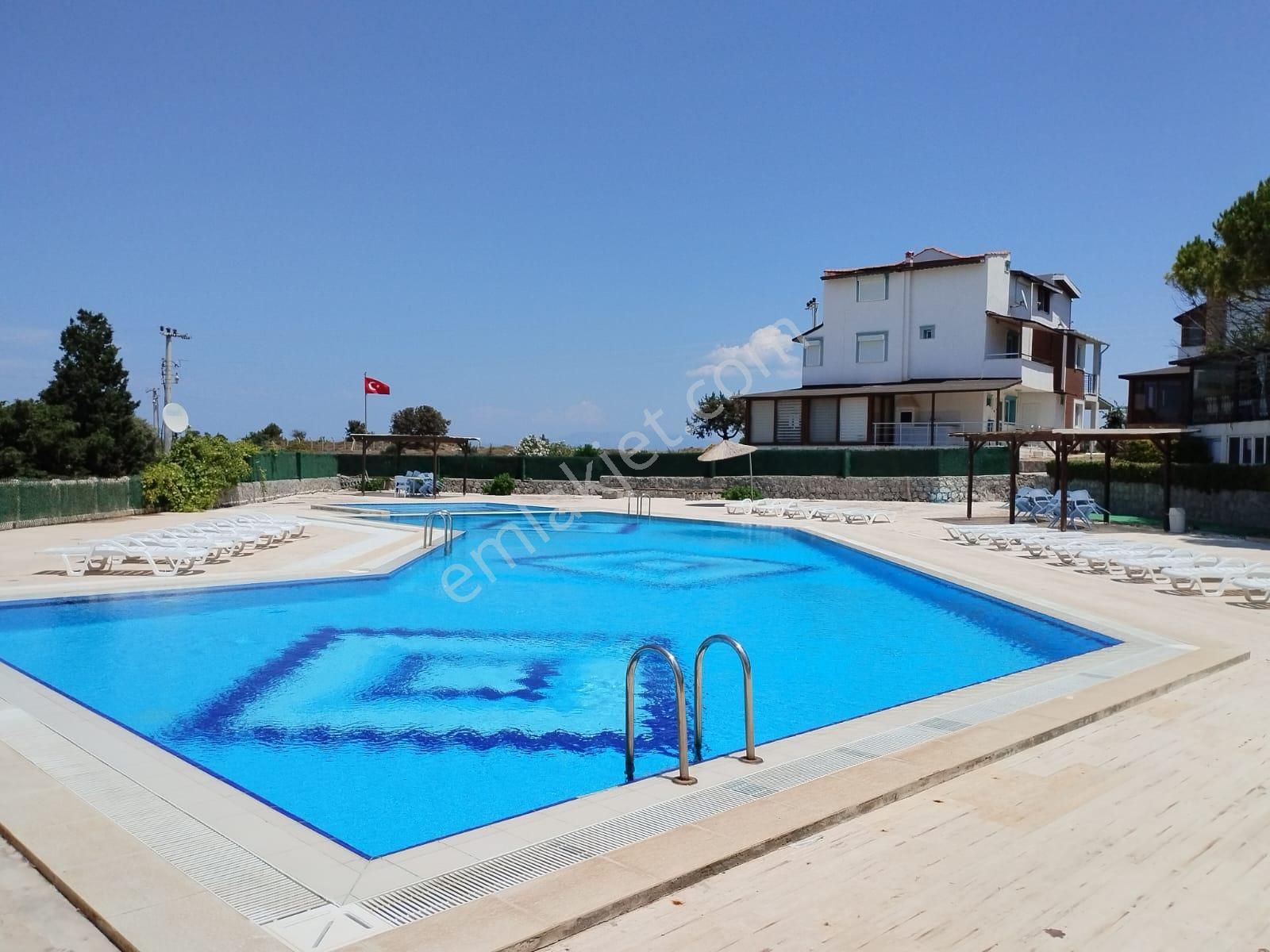 Çeşme Pırlanta'da Satılık 4+1 Tripleks Villa | Havuzlu Site - Görsel 25