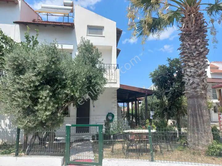 Çeşme Pırlanta'da Satılık 4+1 Tripleks Villa | Havuzlu Site - Görsel 2