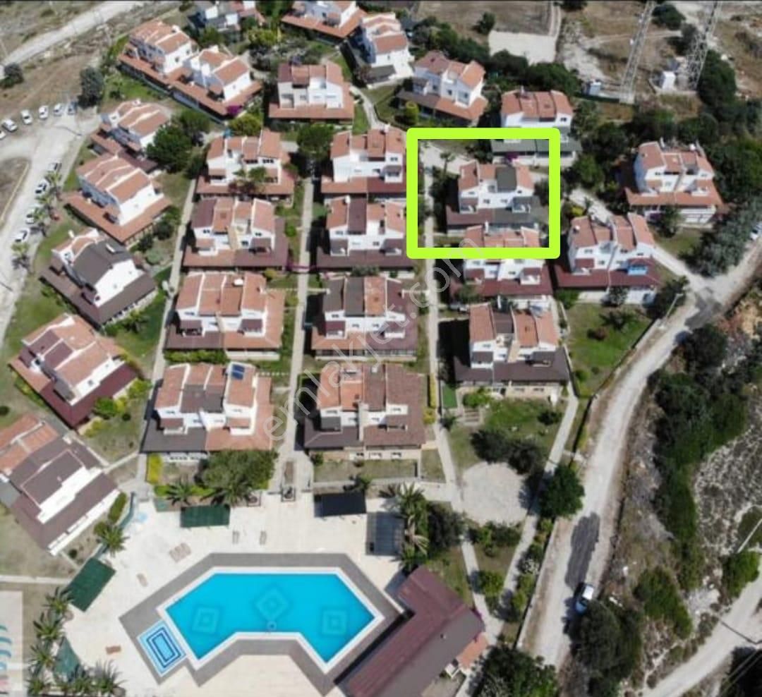 Çeşme Pırlanta'da Satılık 4+1 Tripleks Villa | Havuzlu Site - Görsel 29