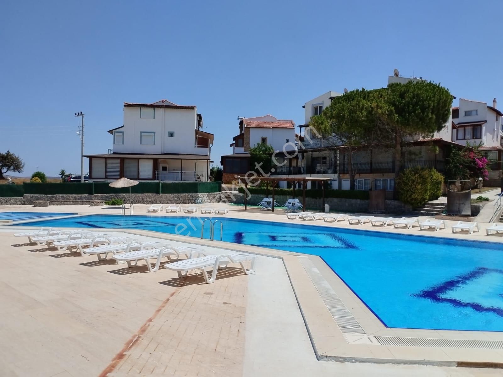 Çeşme Pırlanta'da Satılık 4+1 Tripleks Villa | Havuzlu Site - Görsel 23