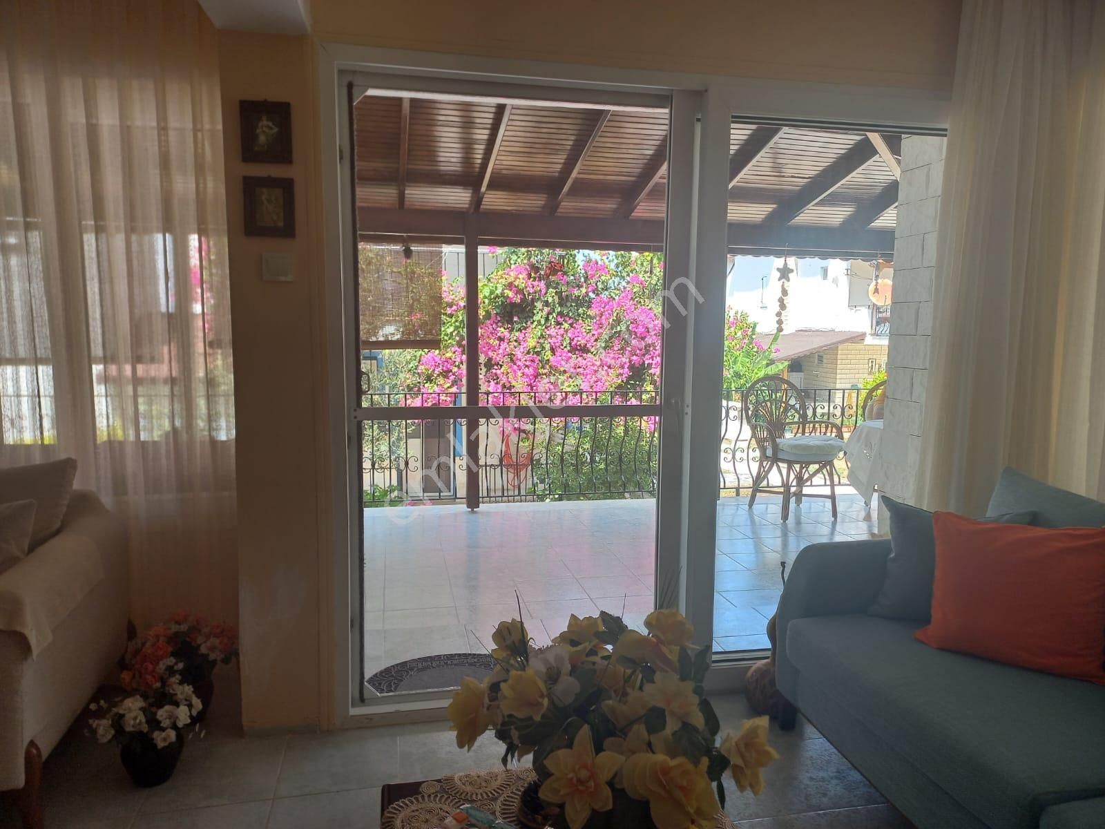 Çeşme Pırlanta'da Satılık 4+1 Tripleks Villa | Havuzlu Site - Görsel 7