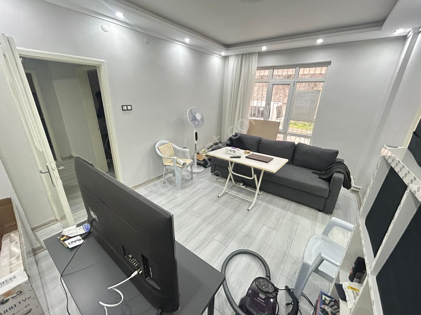 Taner'den Dikmen Hürriyet Caddesinde 2+1 Giriş Kat Bakımlı Daire - Görsel 33