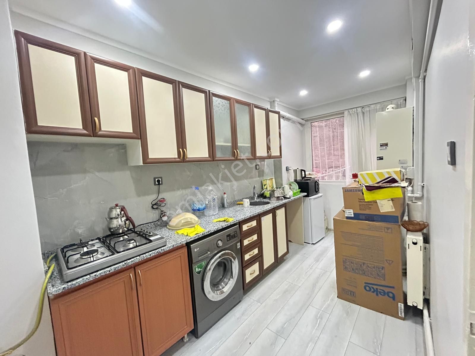 Taner'den Dikmen Hürriyet Caddesinde 2+1 Giriş Kat Bakımlı Daire - Görsel 24