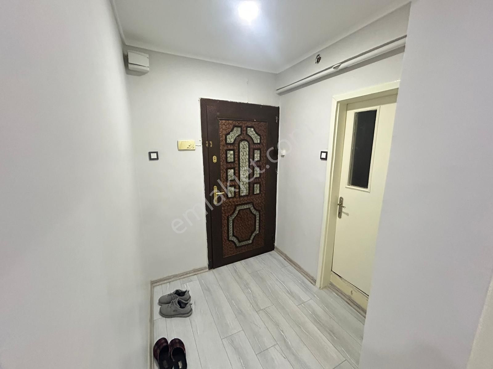 Taner'den Dikmen Hürriyet Caddesinde 2+1 Giriş Kat Bakımlı Daire - Görsel 14