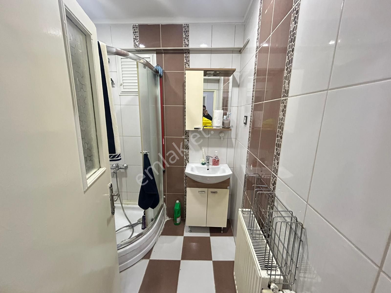 Taner'den Dikmen Hürriyet Caddesinde 2+1 Giriş Kat Bakımlı Daire - Görsel 28