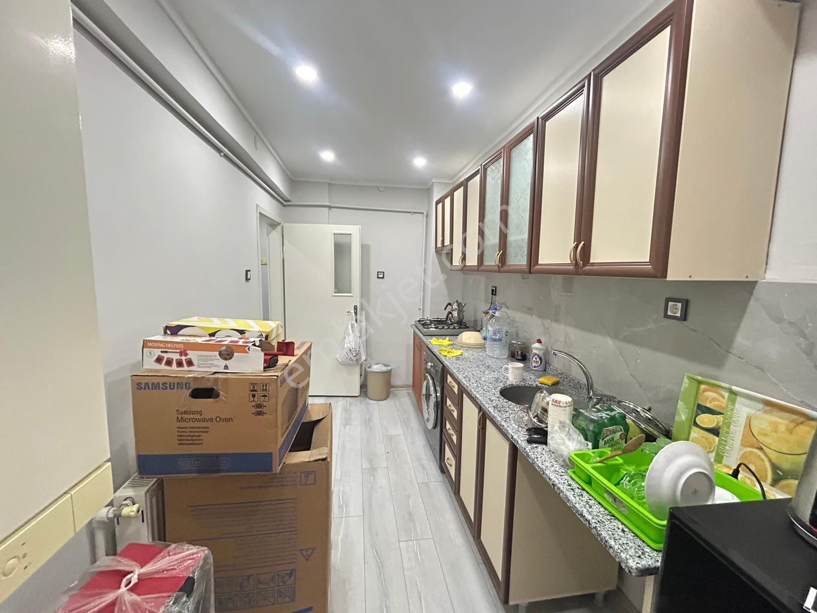 Taner'den Dikmen Hürriyet Caddesinde 2+1 Giriş Kat Bakımlı Daire - Görsel 15