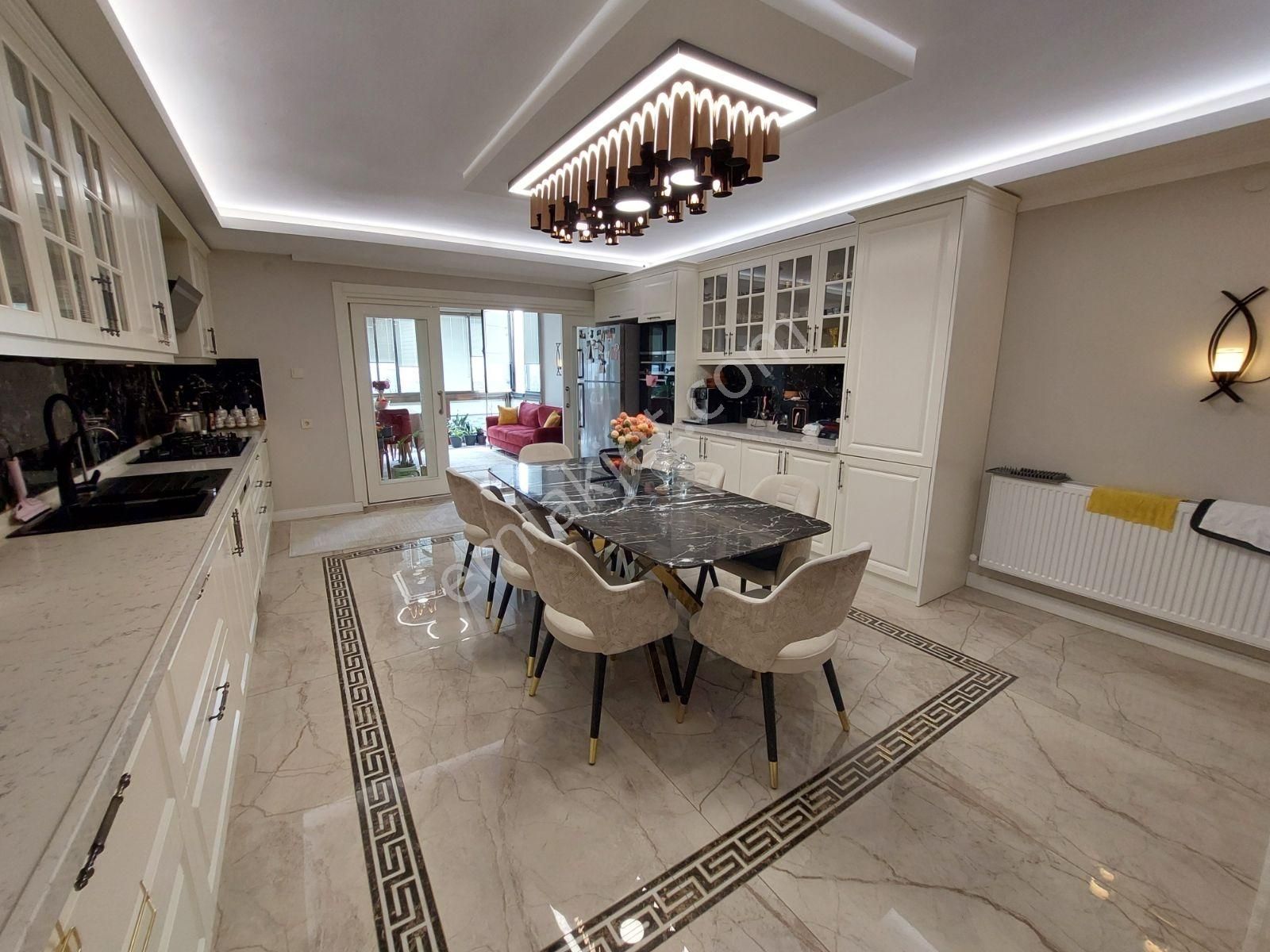 Bursa Manzaralı 3 Katlı Villa Konforunda 600 M2 Müstakil Ev - Görsel 8