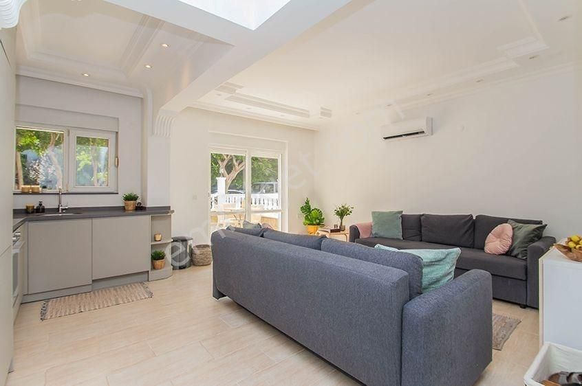 Alanya Kleopatra’da Denize 30 Metre İkamete Uygun 2+1 Satılık Daire - Görsel 2