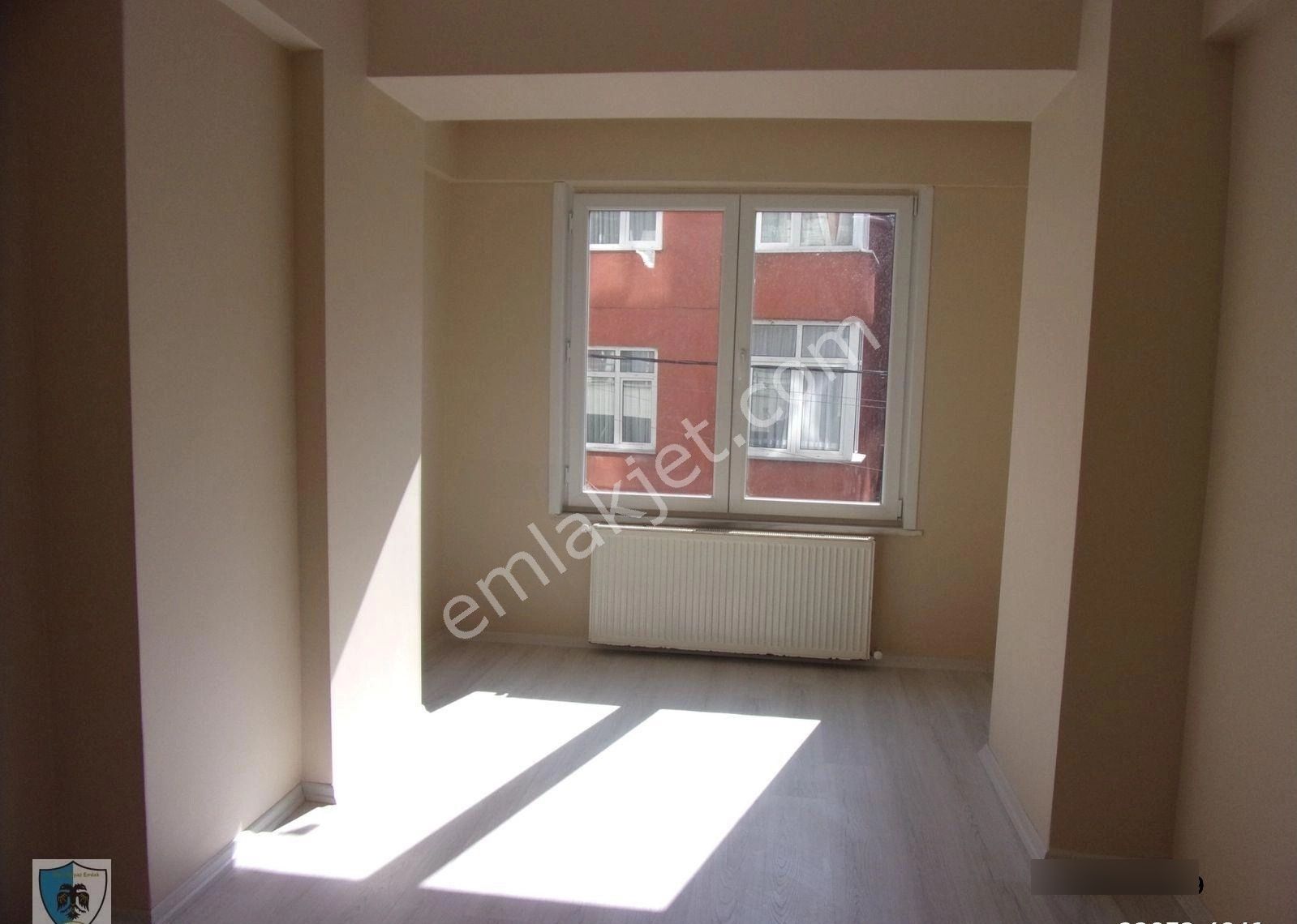 Sarıyer Tarabya Üstünde 2+1 110 Metrelkare Sıfırlanmış Kıralık Daire