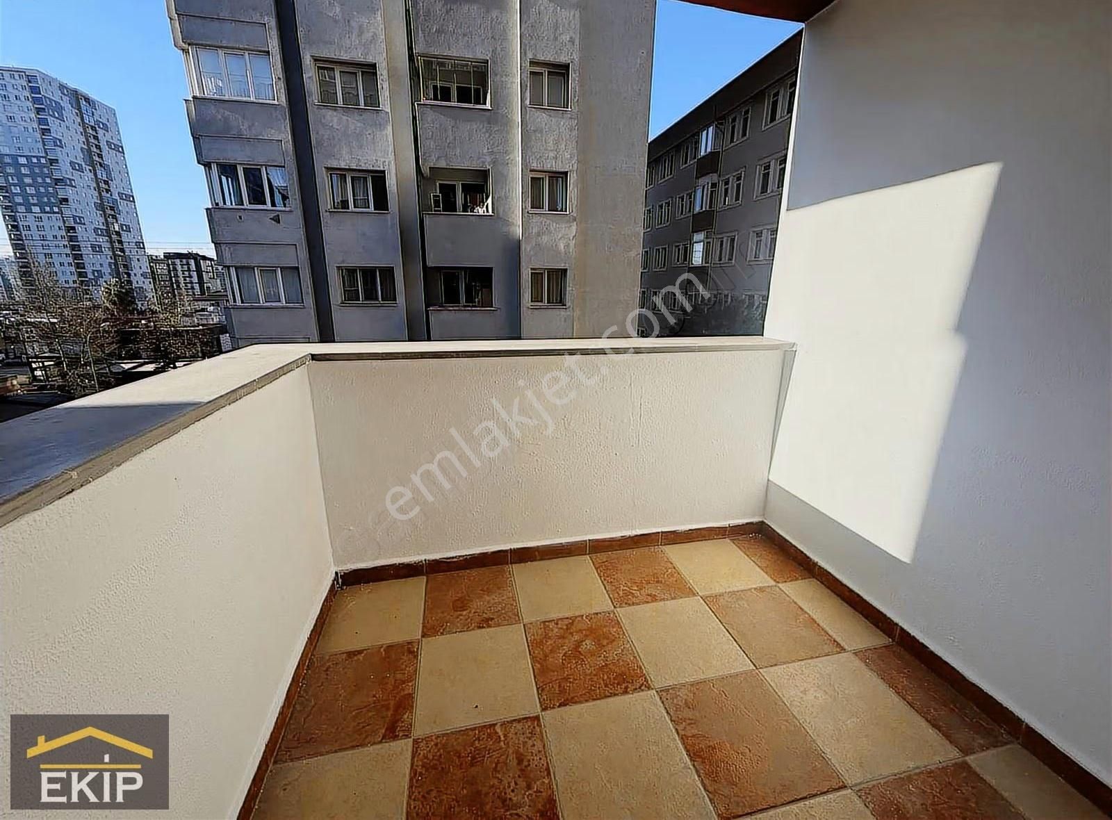 Ekip Gayrimenkul'den Elalmış Caddesi Üzerinde 135 M2 3+1 - Görsel 22