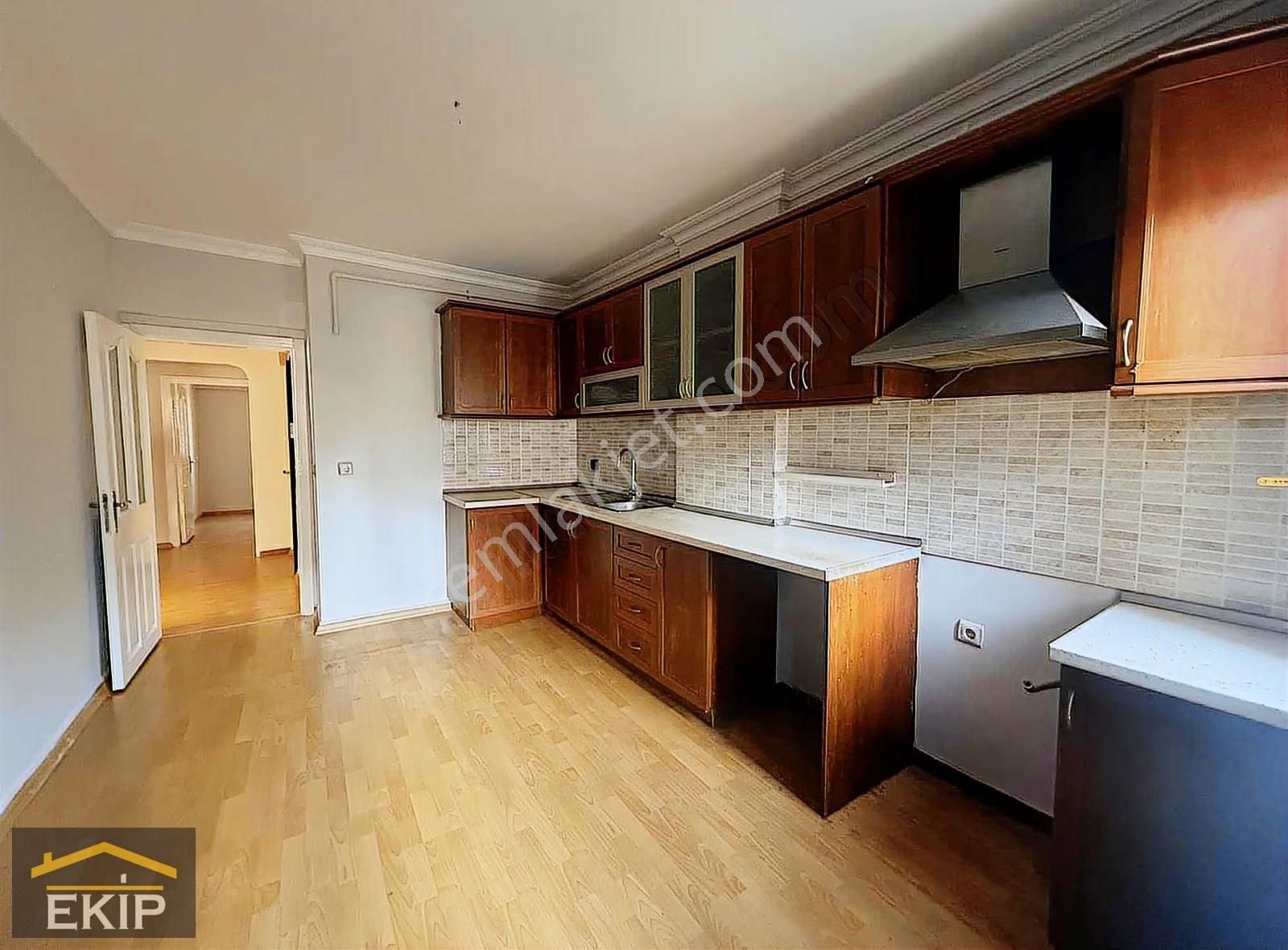 Ekip Gayrimenkul'den Elalmış Caddesi Üzerinde 135 M2 3+1 - Görsel 6