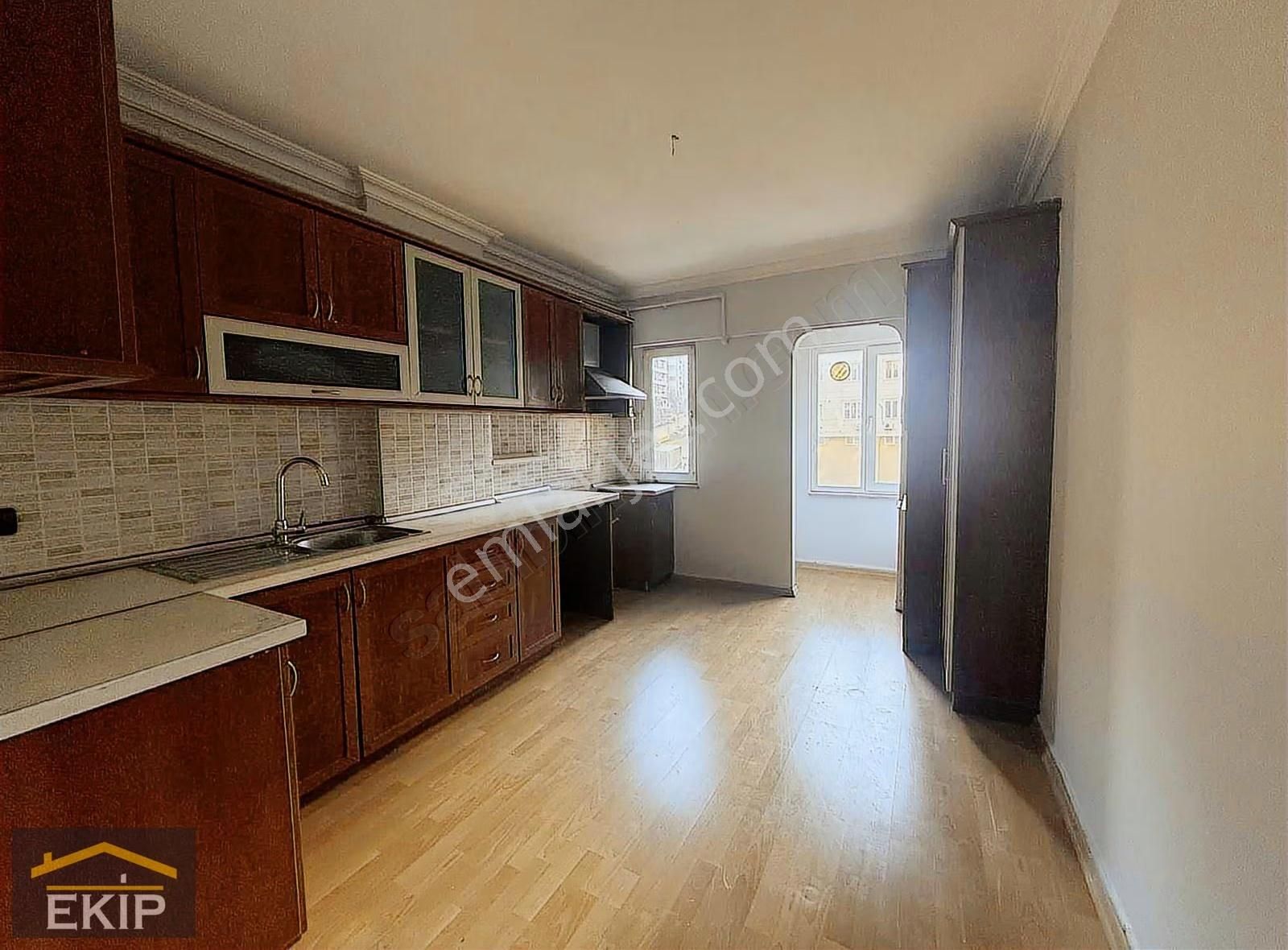 Ekip Gayrimenkul'den Elalmış Caddesi Üzerinde 135 M2 3+1 - Görsel 23