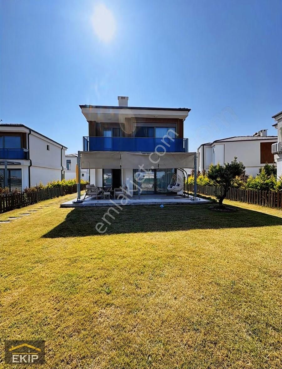 Gömeç Kemalpaşa Mahallesinde Full Eşyalı 170m2 Müstakil - Görsel 23