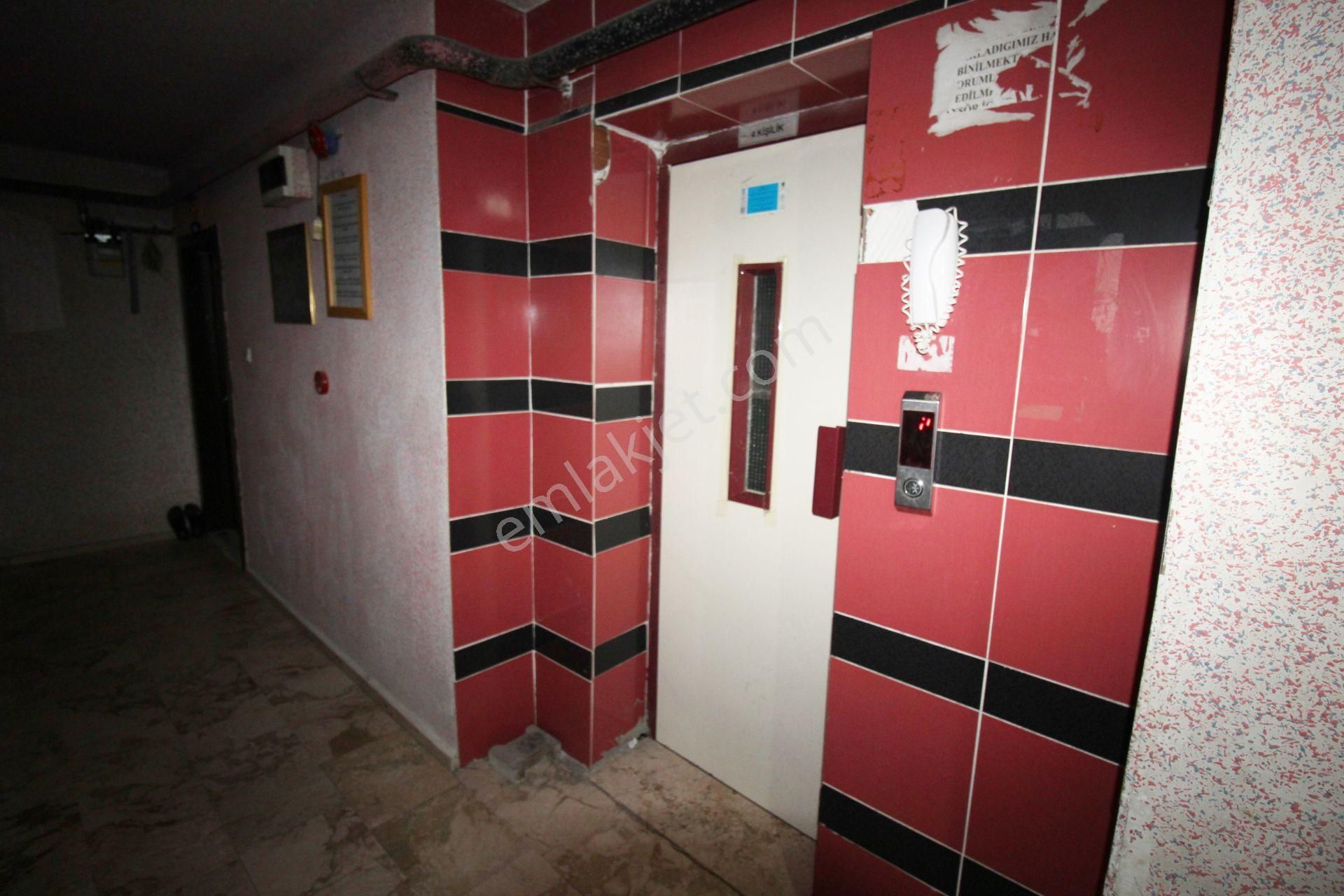 Krc'den Gamze Özdemir Caddesinde Manzaralı 3+1 Satılık Daire - Görsel 23