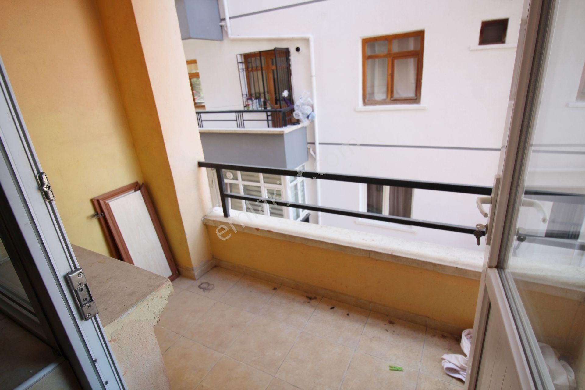 Krc'den Gamze Özdemir Caddesinde Manzaralı 3+1 Satılık Daire - Görsel 6