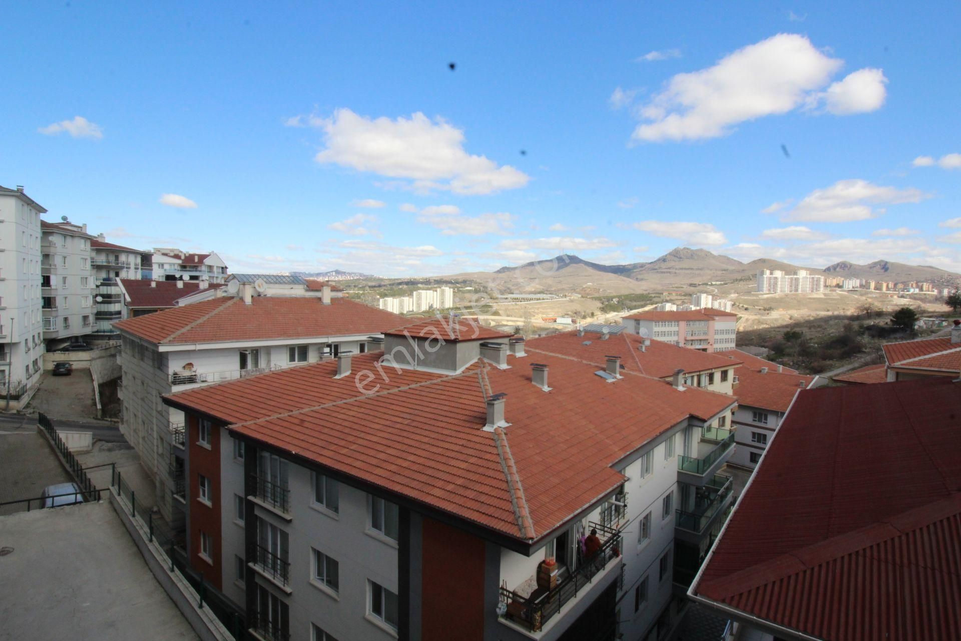 Krc'den Gamze Özdemir Caddesinde Manzaralı 3+1 Satılık Daire - Görsel 18