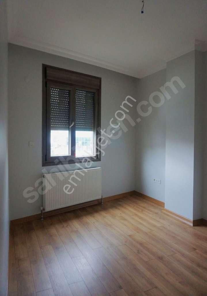 Sahil Bölgesindeki Nezih Sokakta Ön Cepheli Katta 3+1 - Görsel 15