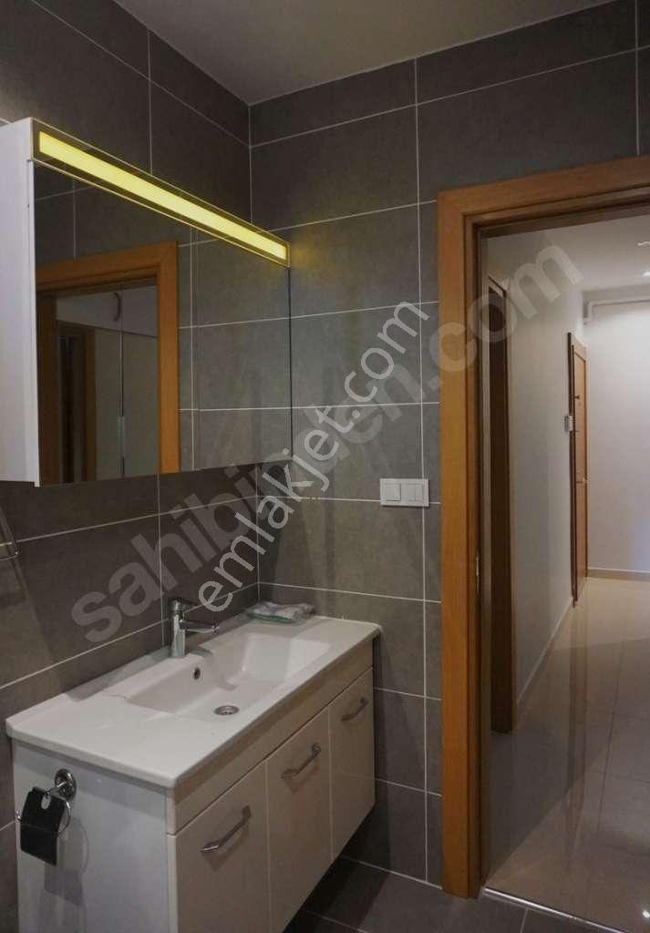 Sahil Bölgesindeki Nezih Sokakta Ön Cepheli Katta 3+1 - Görsel 11