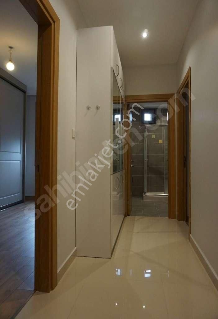 Sahil Bölgesindeki Nezih Sokakta Ön Cepheli Katta 3+1 - Görsel 19