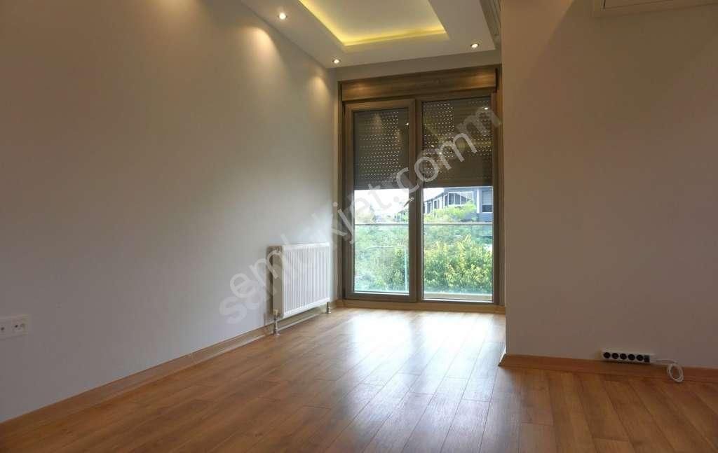 Sahil Bölgesindeki Nezih Sokakta Ön Cepheli Katta 3+1 - Görsel 5