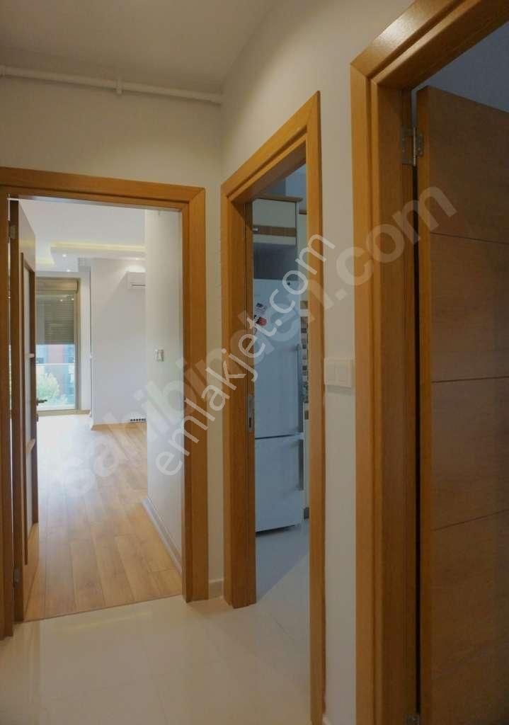 Sahil Bölgesindeki Nezih Sokakta Ön Cepheli Katta 3+1 - Görsel 17