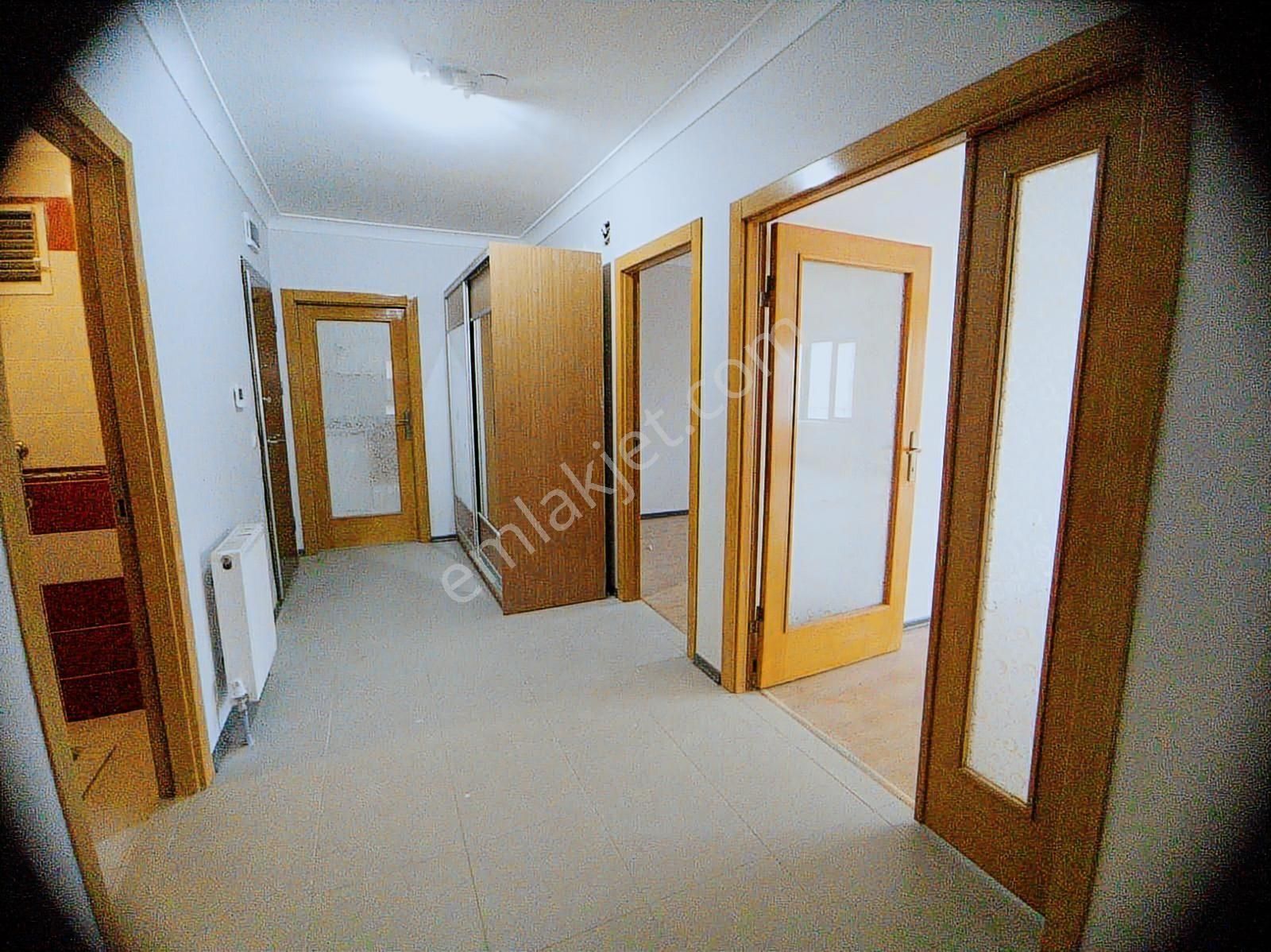 Realty Gate'den Çankaya Akpınar Yenilenmiş Satılık 4+1 Daire - Görsel 8
