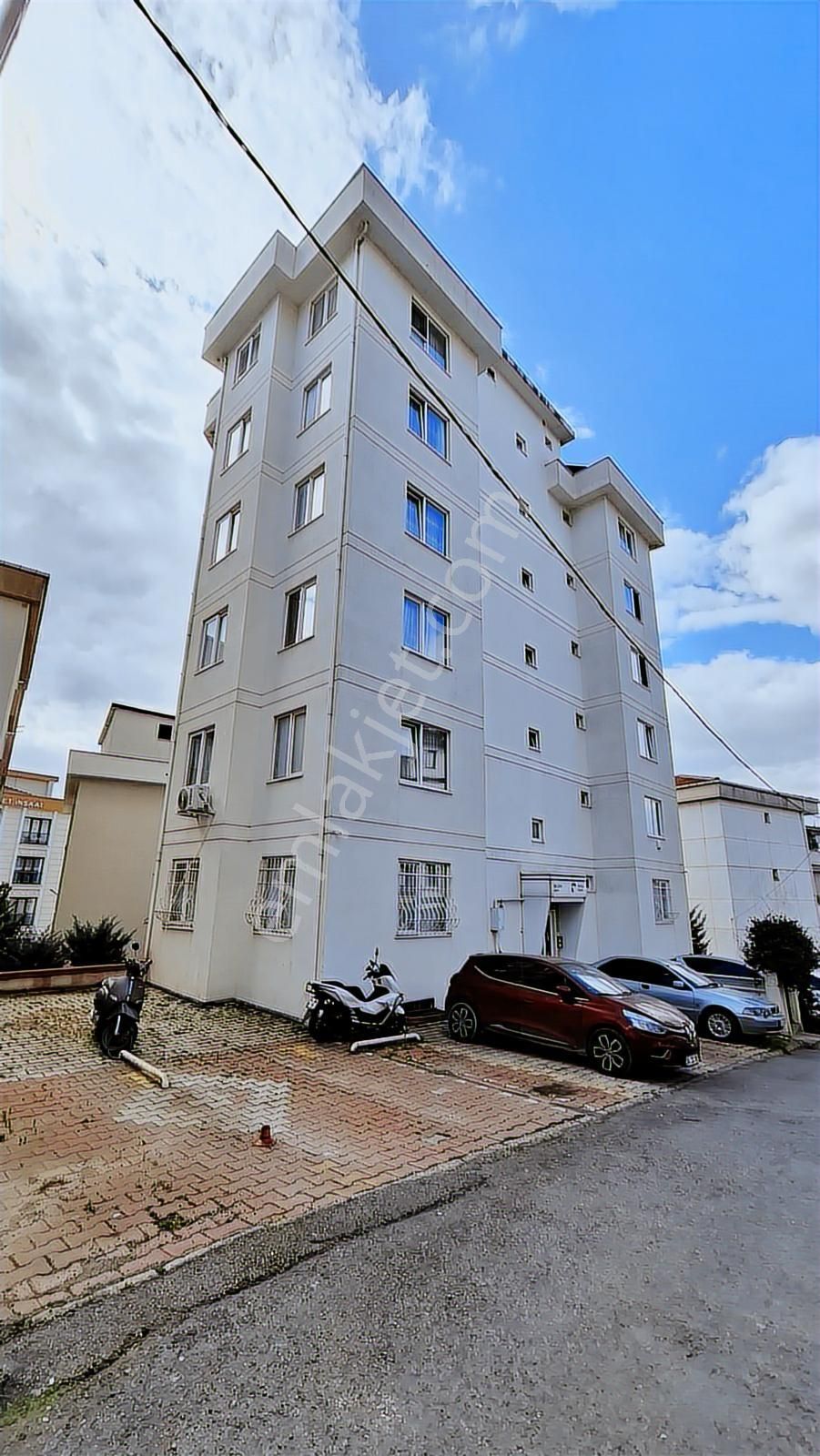 Hürriyet Mah. Cad.ye 1. Paralel Satılık 2+1 100 M2 Brüt Daire - Görsel 23