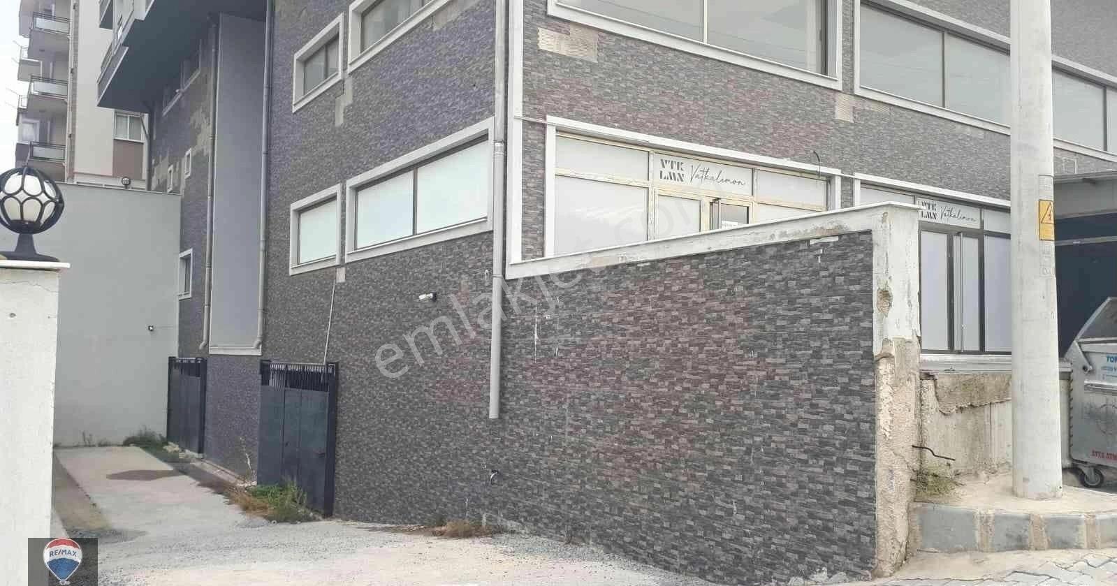 Söke'de 220 M2 Kullanım Alanı Olan Bacalı İşyeri - Görsel 4
