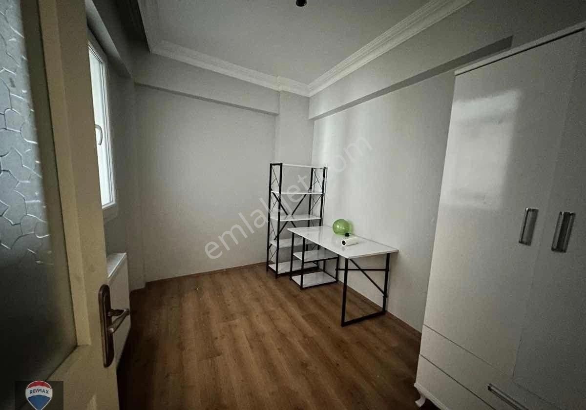 Kuşadası Merkezde, Sahıle Yürüme Mesafesınde 3+1 Daıre - Görsel 3