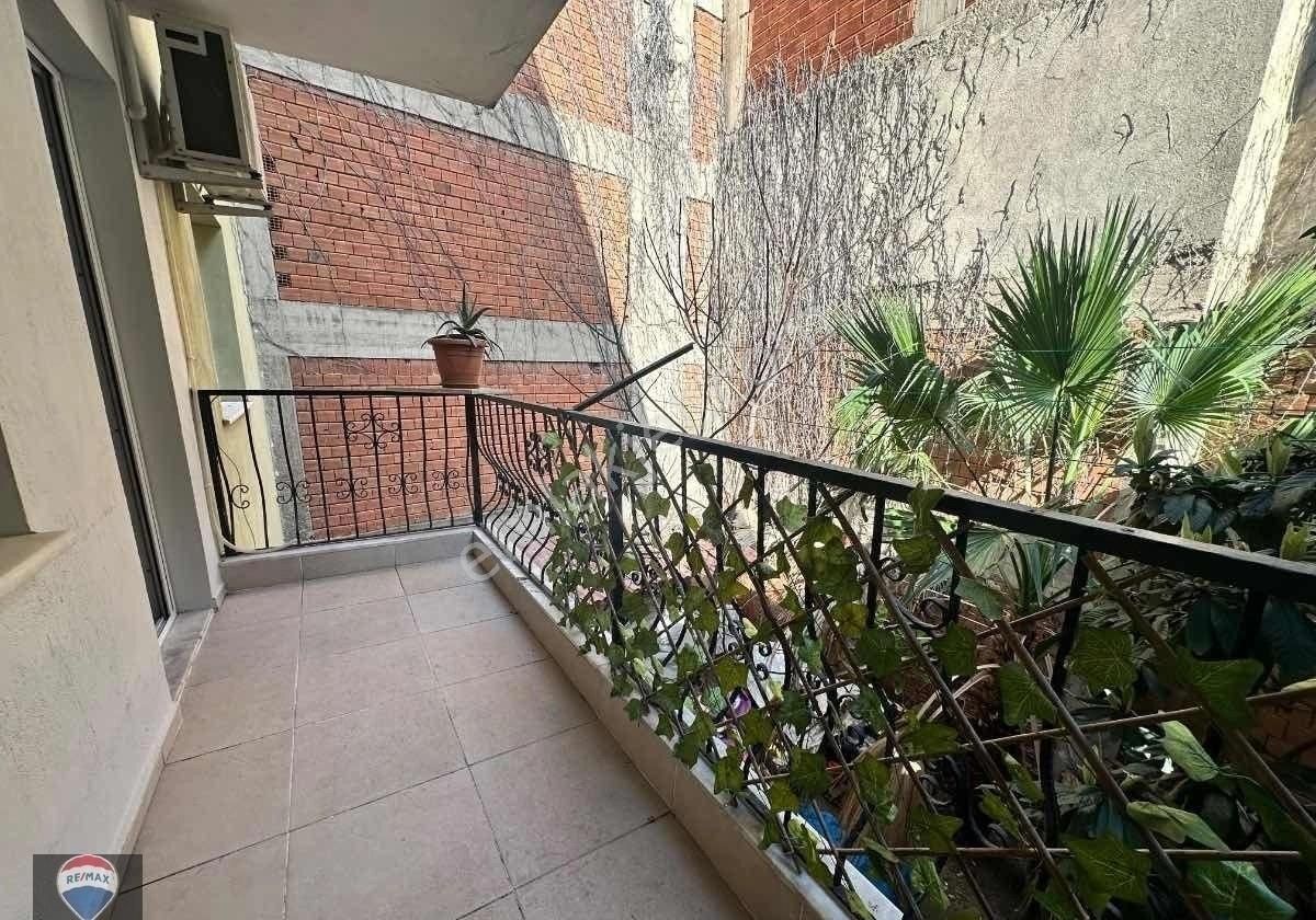 Kuşadası Merkezde, Sahıle Yürüme Mesafesınde 3+1 Daıre - Görsel 4