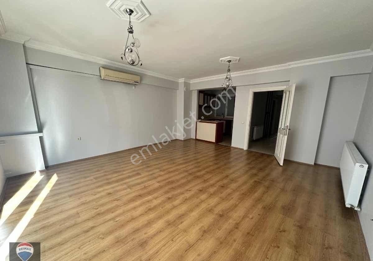 Kuşadası Merkezde, Sahıle Yürüme Mesafesınde 3+1 Daıre - Görsel 7