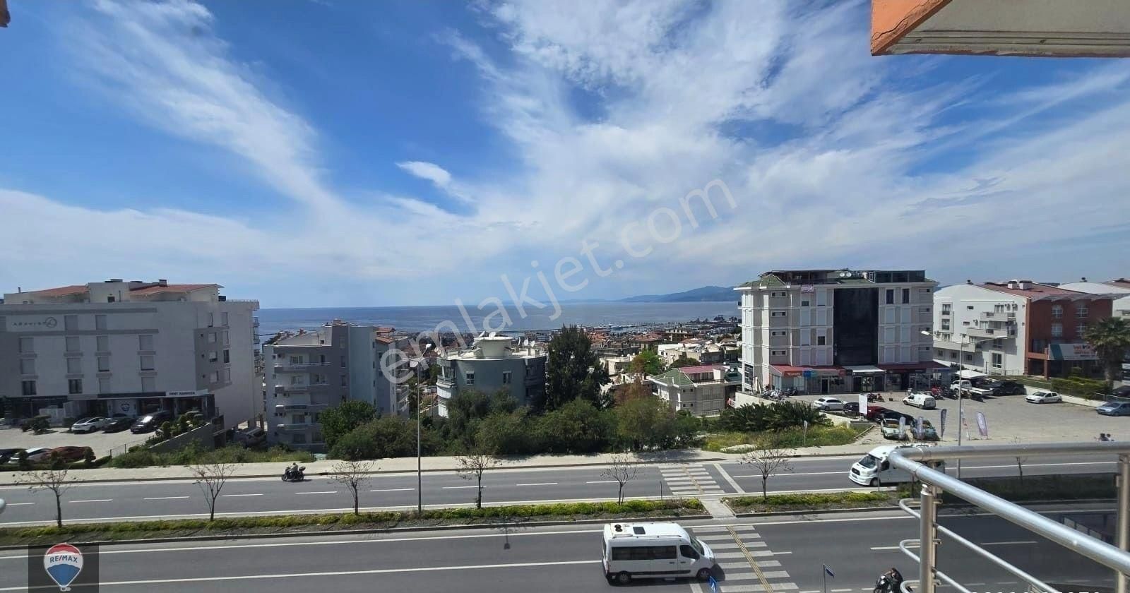 Kuşadası Ege Mah. Deniz Manzaralı, 3+1 ,eşyalı ,kiralık Daire