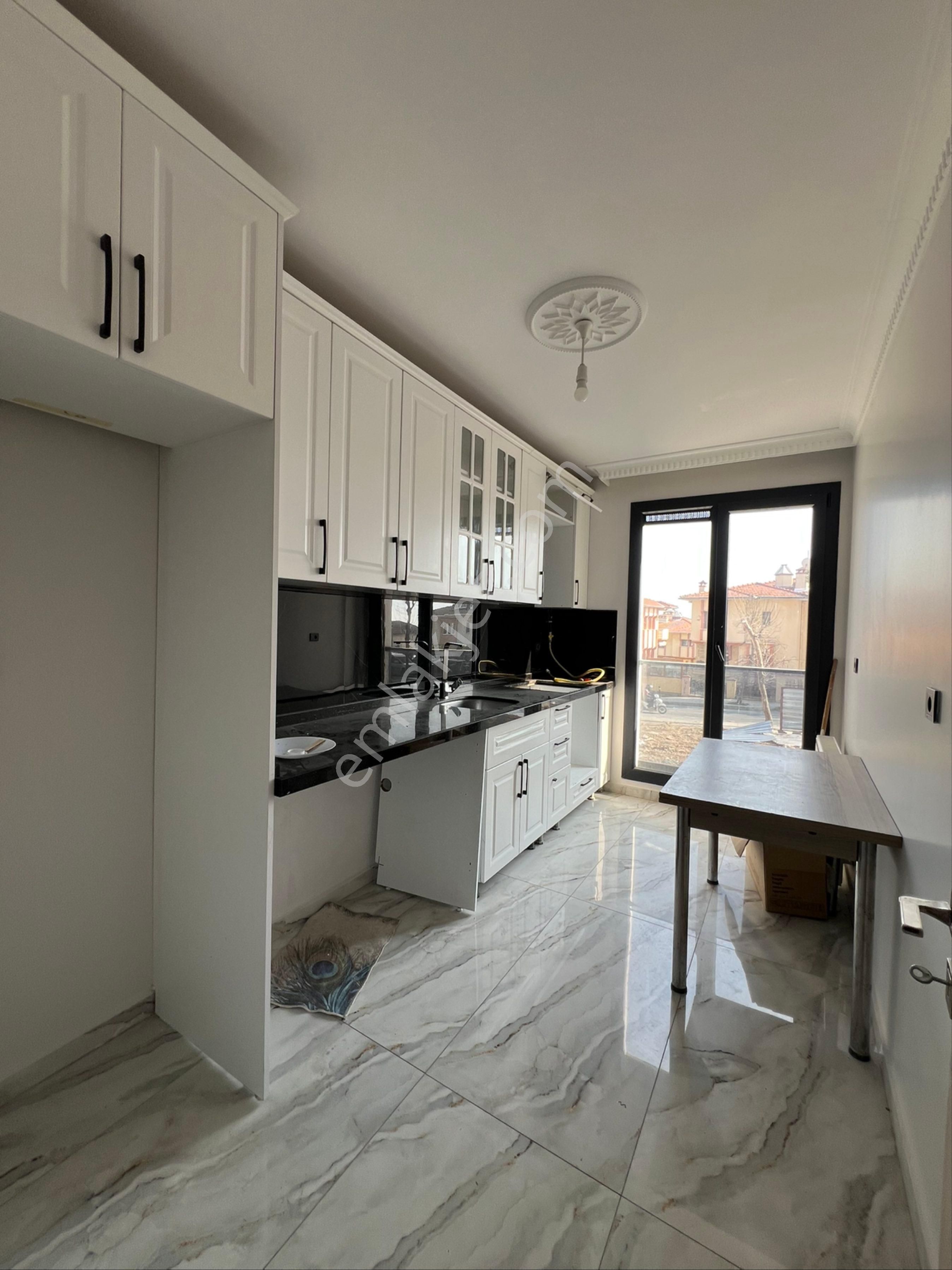 Altunoğlu Gayrimenkul"den Denizköşkler Mah.metrobüse Yürüme Mesafesinde 2+1 Yeni Bina - Görsel 3