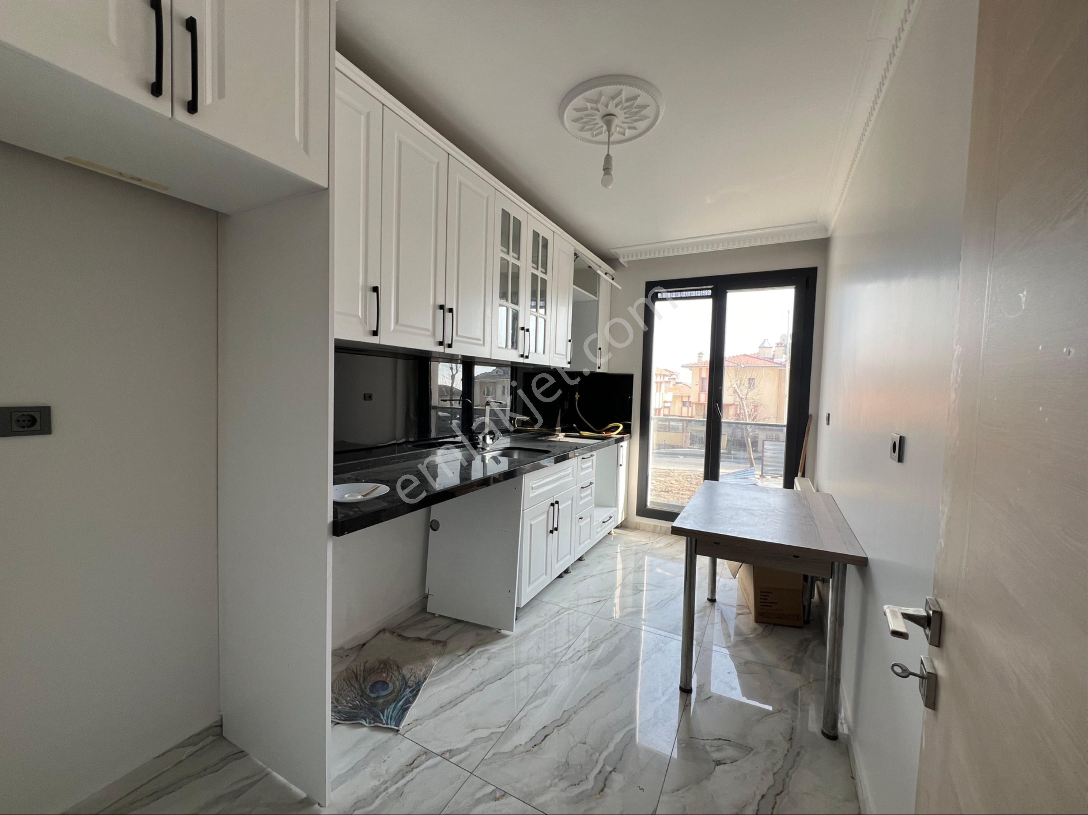 Altunoğlu Gayrimenkul"den Denizköşkler Mah.metrobüse Yürüme Mesafesinde 2+1 Yeni Bina - Görsel 4