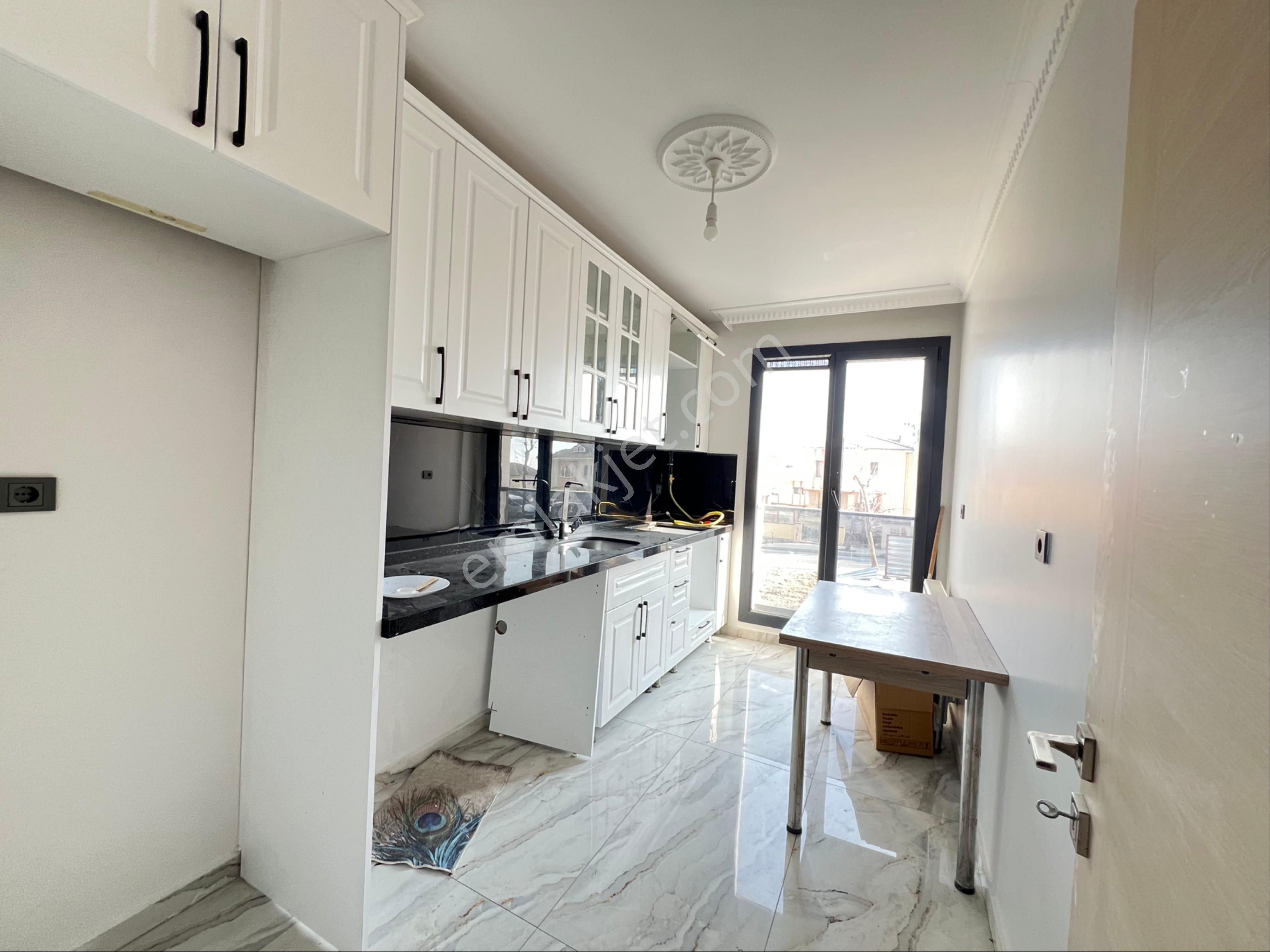 Altunoğlu Gayrimenkul"den Denizköşkler Mah.metrobüse Yürüme Mesafesinde 2+1 Yeni Bina - Görsel 2