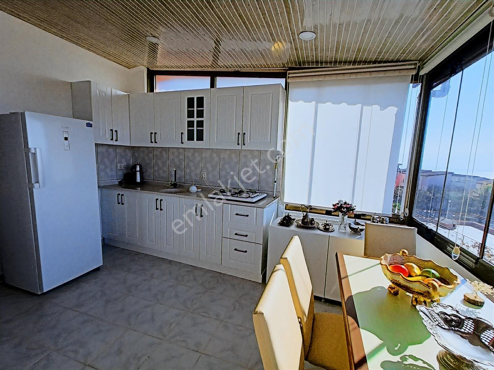 Kuşadası Merkezine Yakın Havuzlu Güvenlikli Sitede 4+1 Villa - Görsel 34