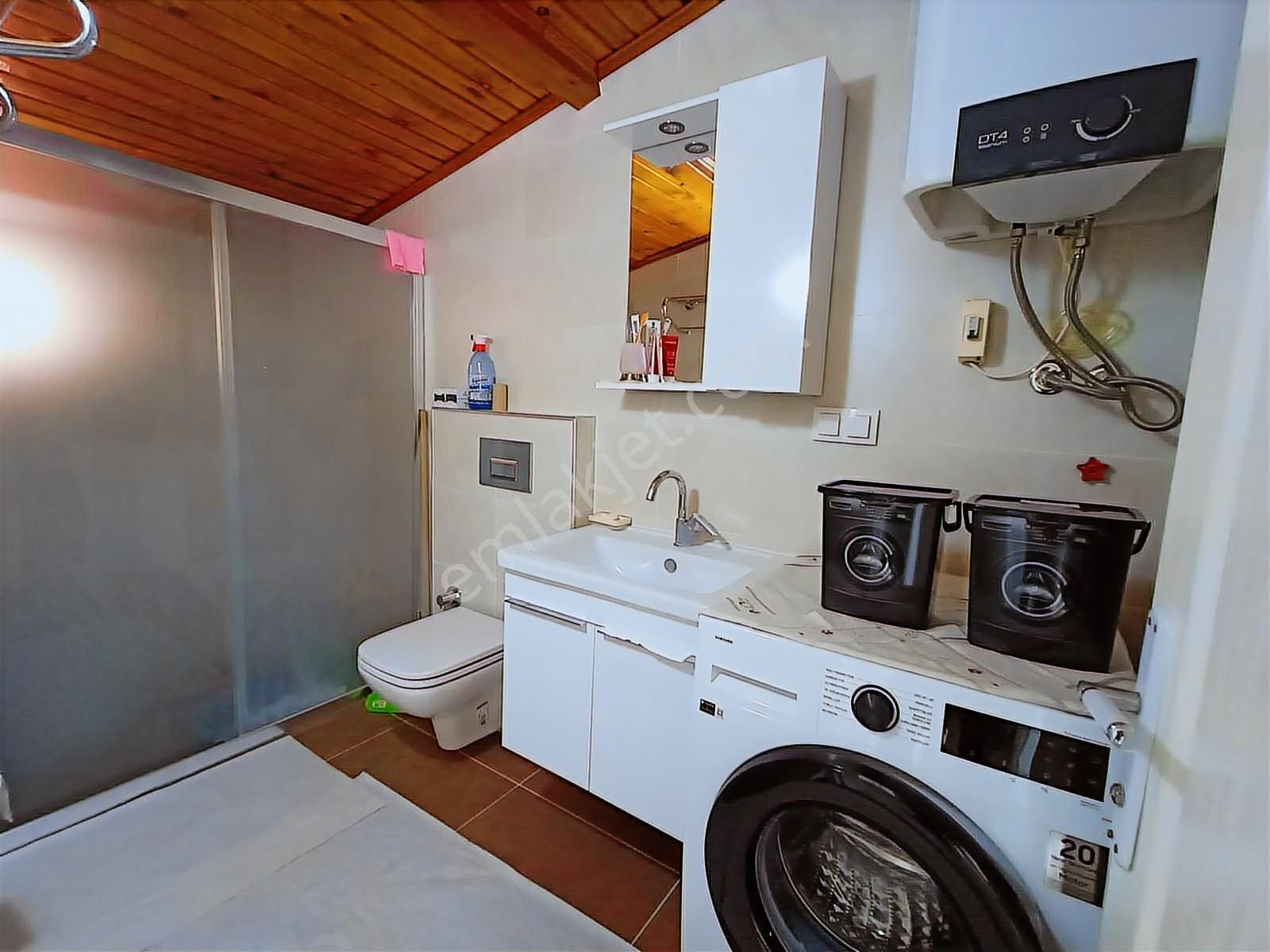 Kuşadası Merkezine Yakın Havuzlu Güvenlikli Sitede 4+1 Villa - Görsel 3