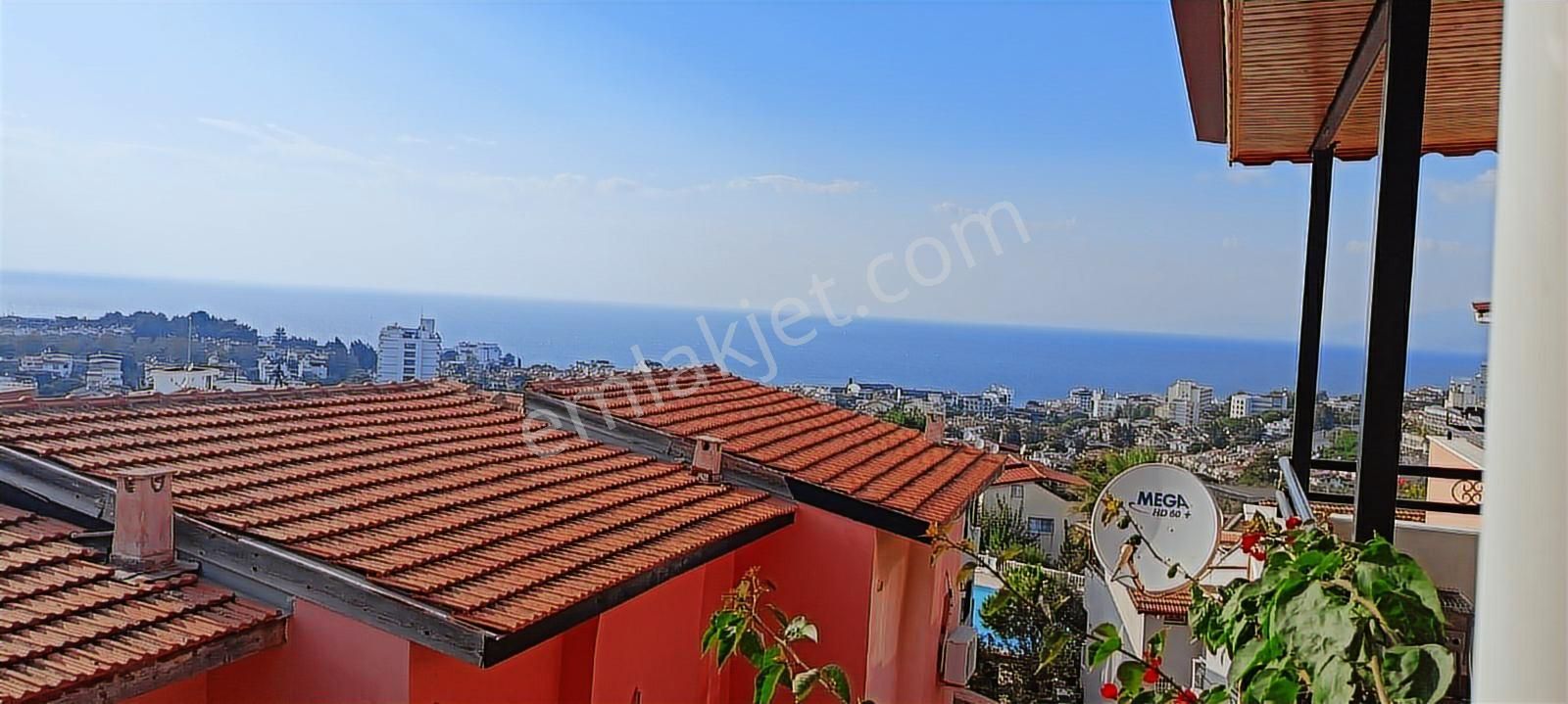 Kuşadası Merkezine Yakın Havuzlu Güvenlikli Sitede 4+1 Villa - Görsel 22