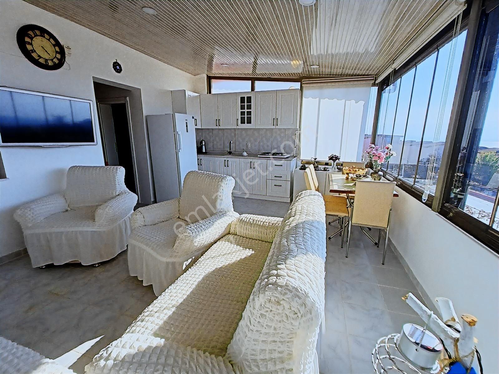 Kuşadası Merkezine Yakın Havuzlu Güvenlikli Sitede 4+1 Villa - Görsel 4