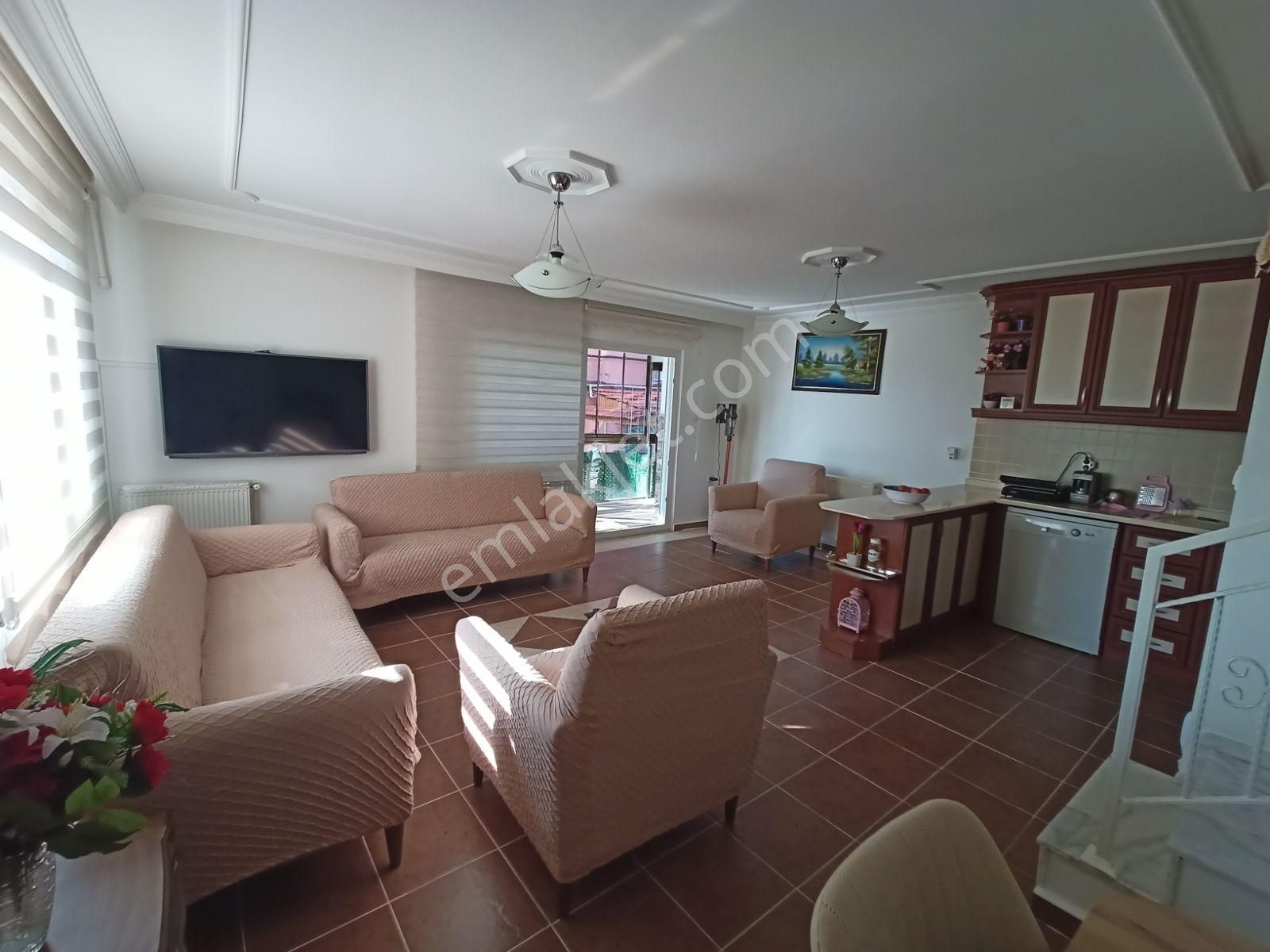 Kuşadası Merkezine Yakın Havuzlu Güvenlikli Sitede 4+1 Villa - Görsel 23