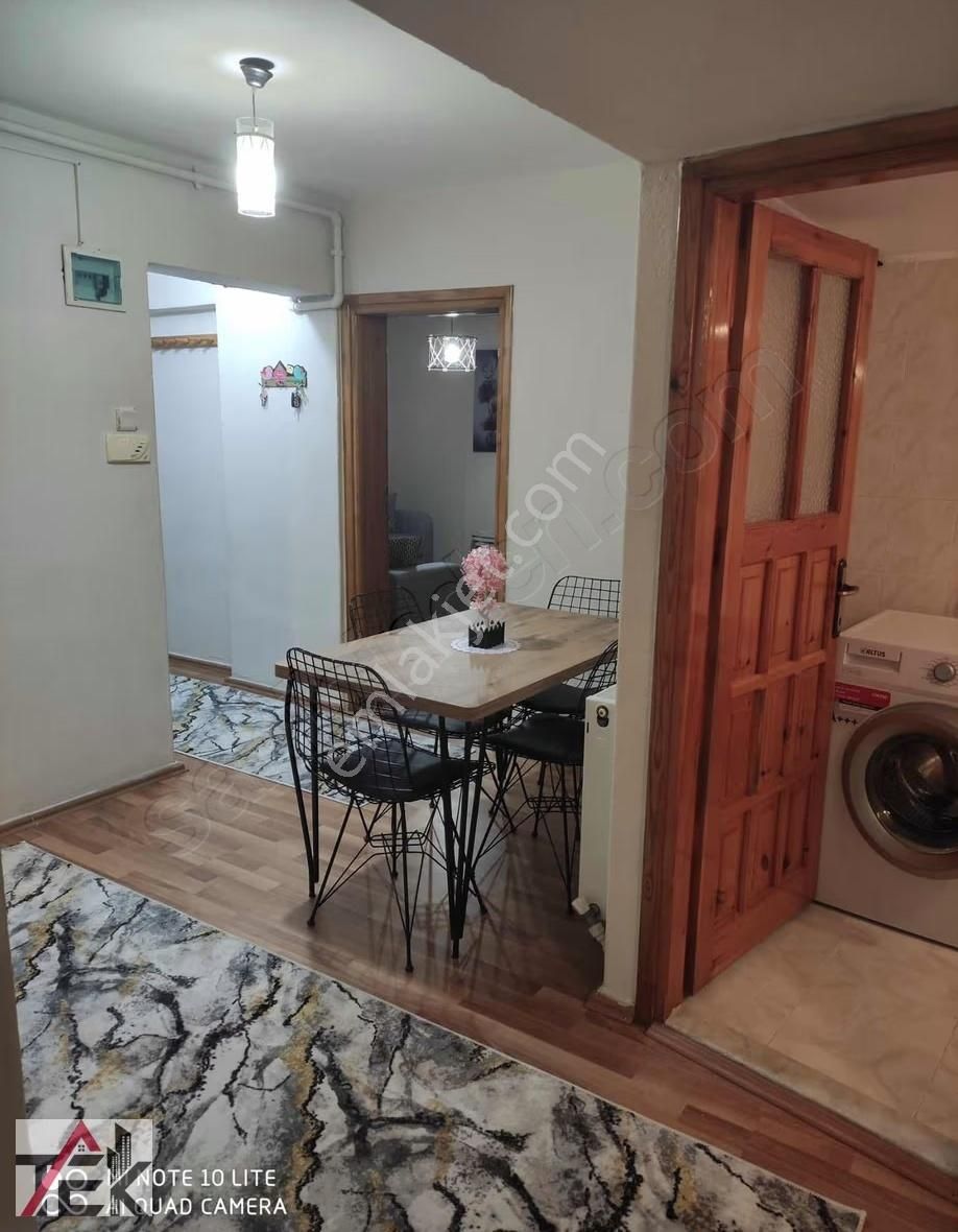 Merkezi Konumda 90 M² Geniş 2+0 Otoparklı Fırsat Daire - Görsel 4